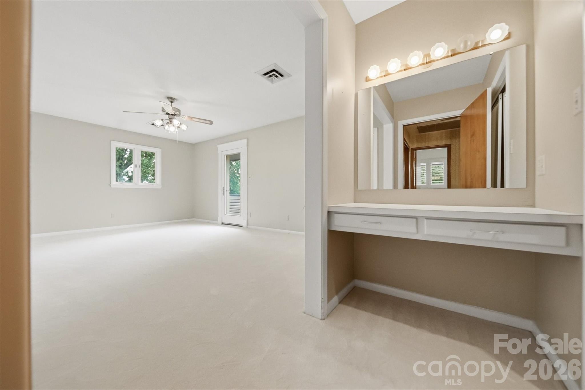 6859 River Bend Road Property Photo 17