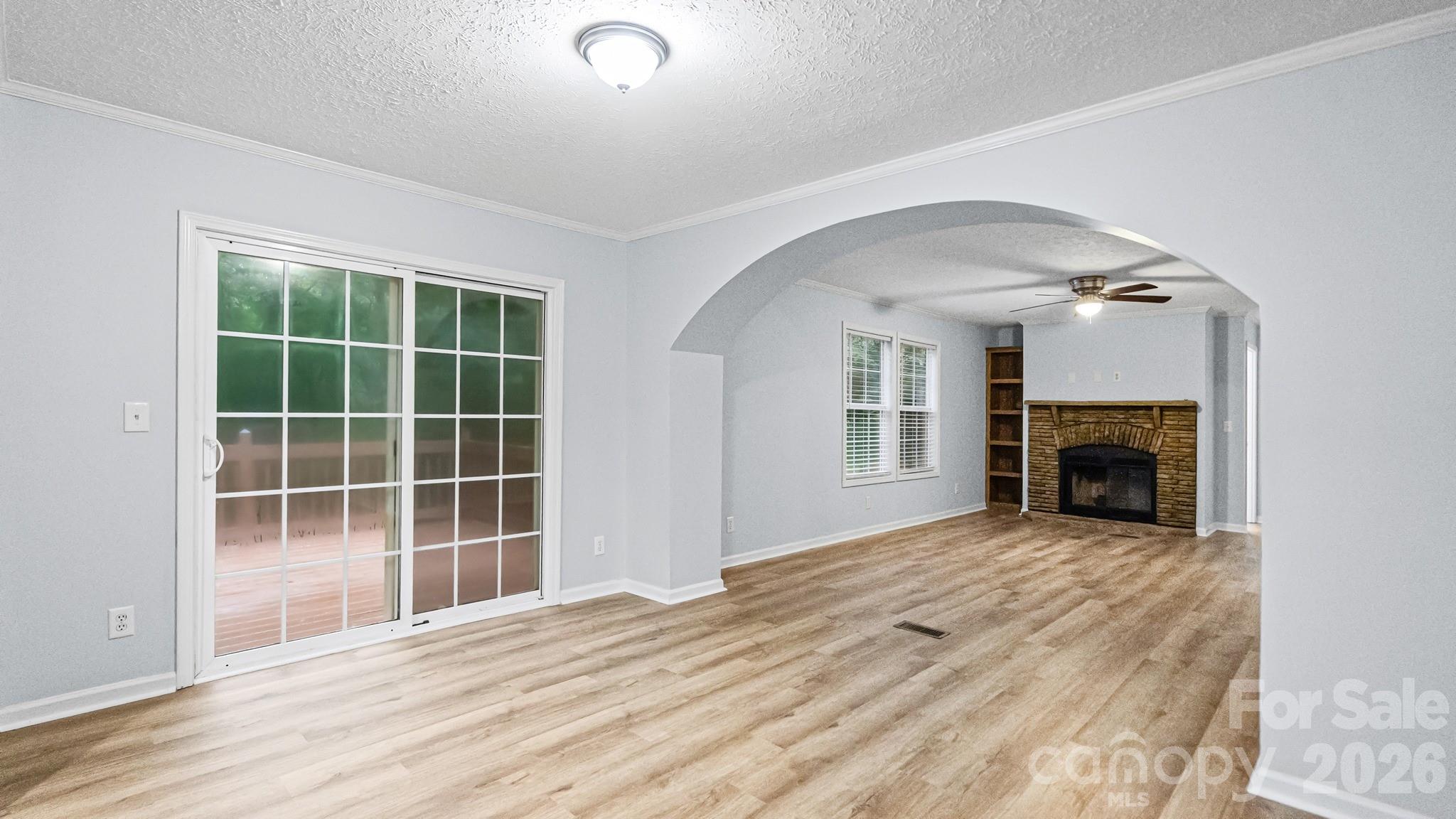 1185 Galway Lane Property Photo 4