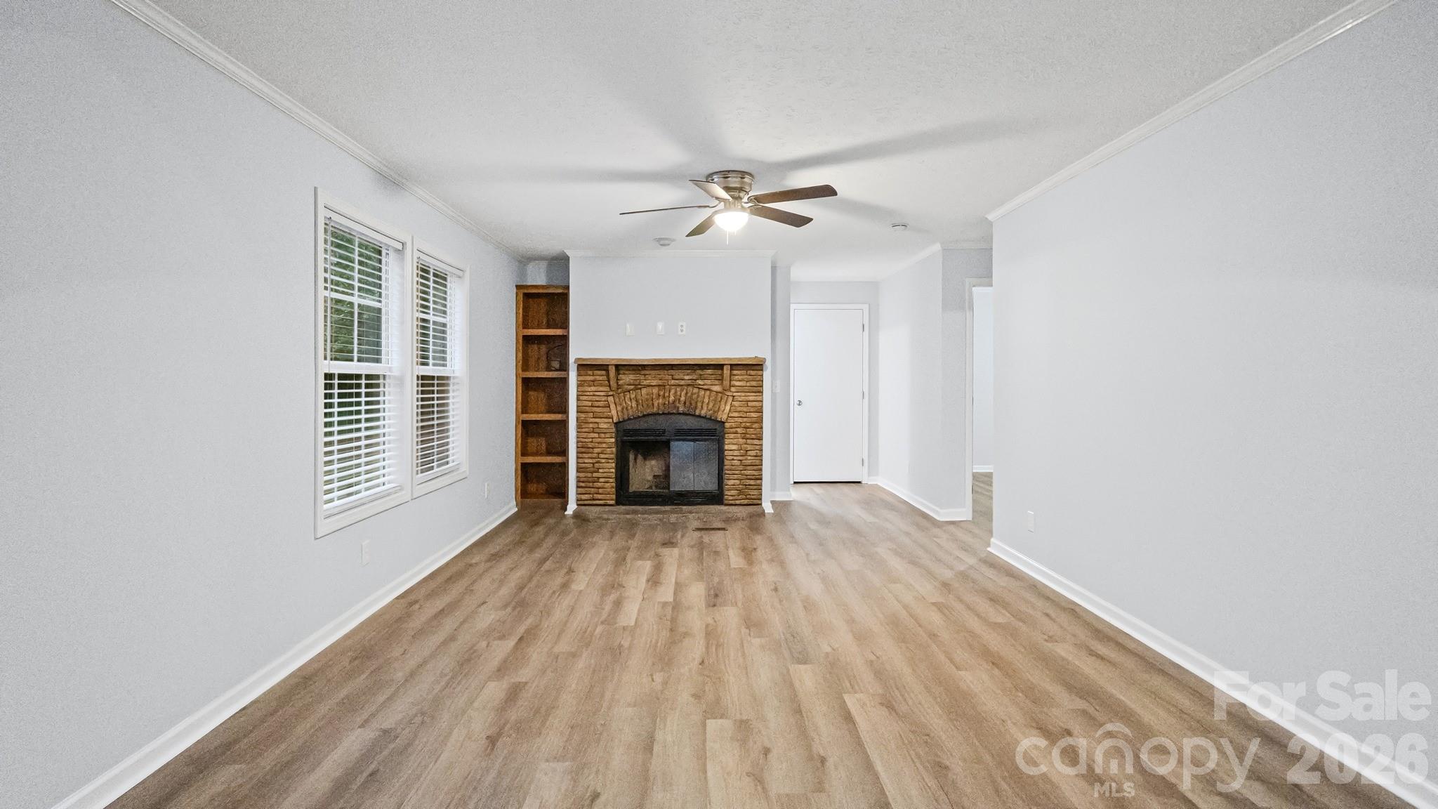 1185 Galway Lane Property Photo 8