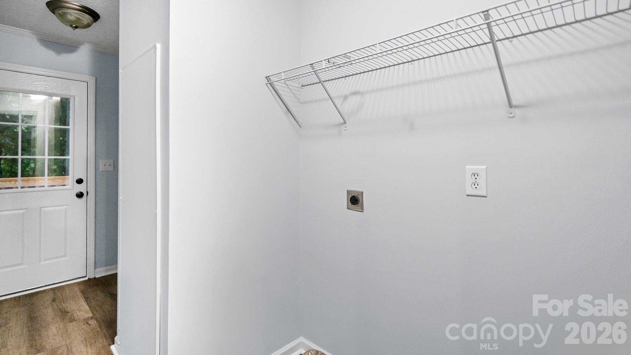 1185 Galway Lane Property Photo 14