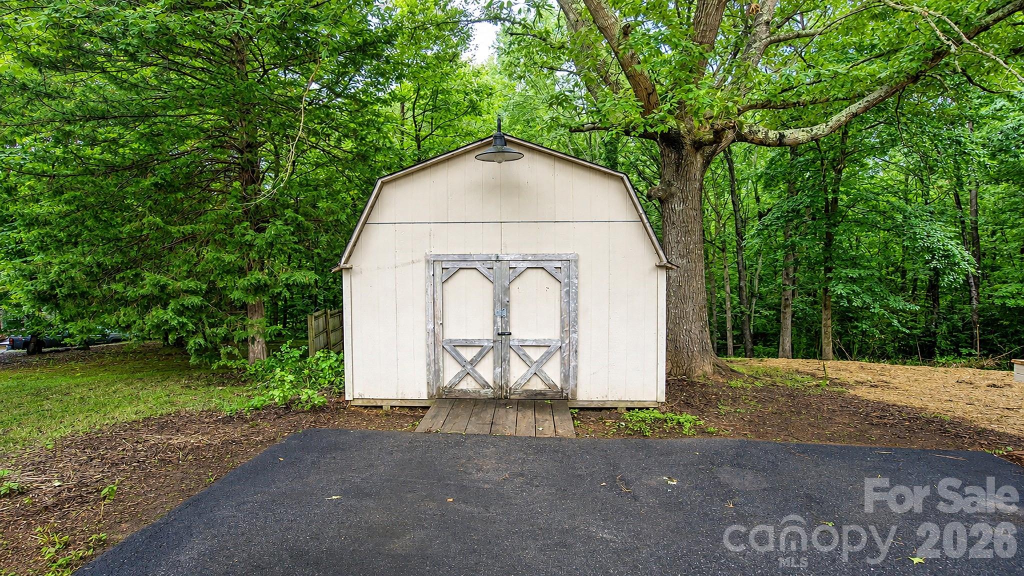 1185 Galway Lane Property Photo 32