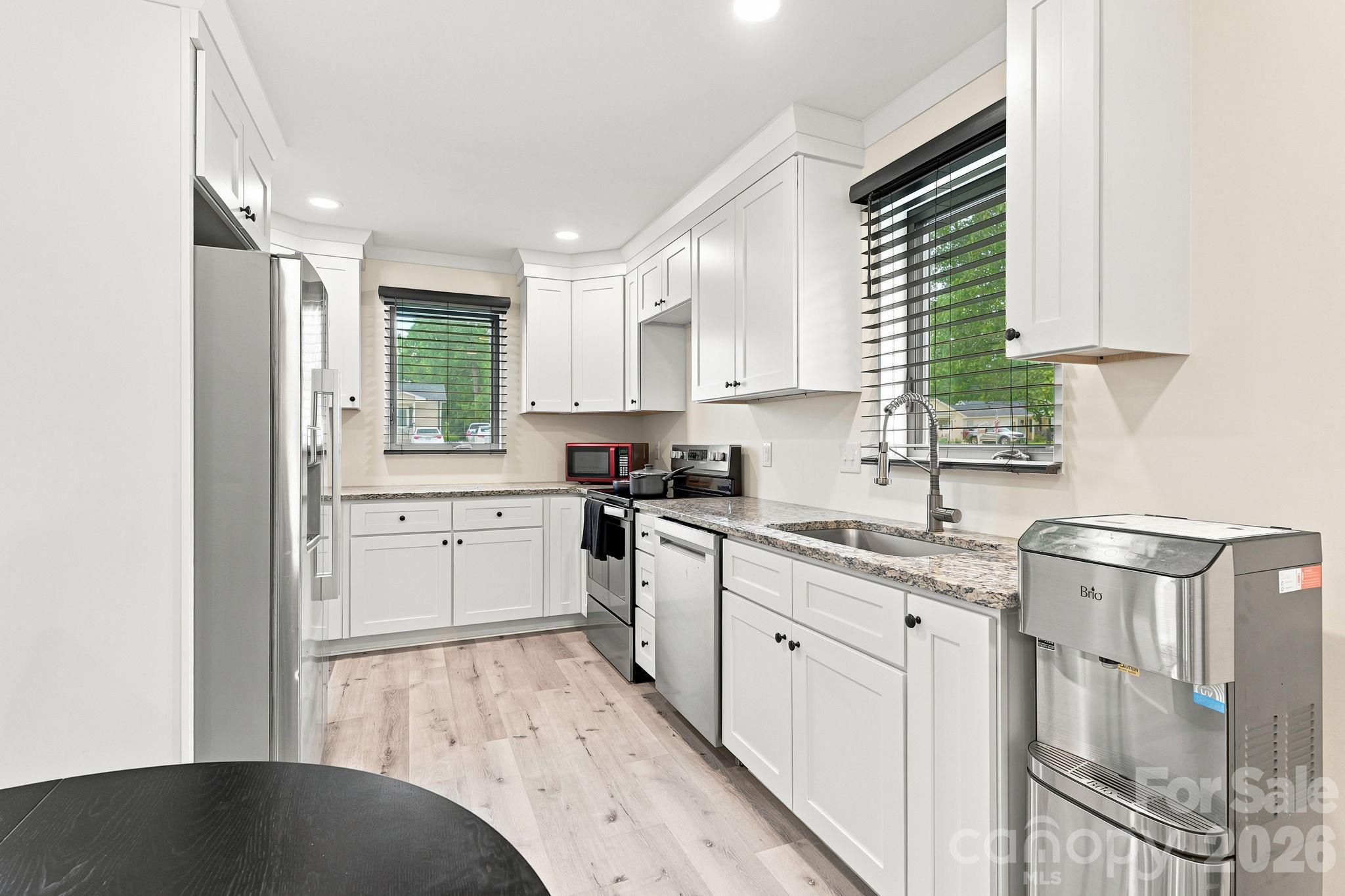 108 W Lee Avenue Property Photo 9