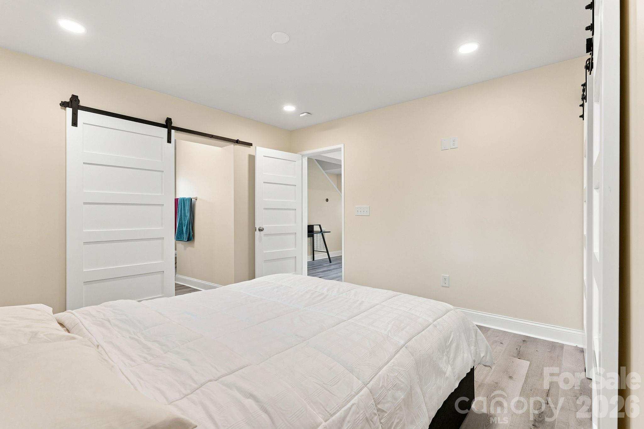 108 W Lee Avenue Property Photo 17