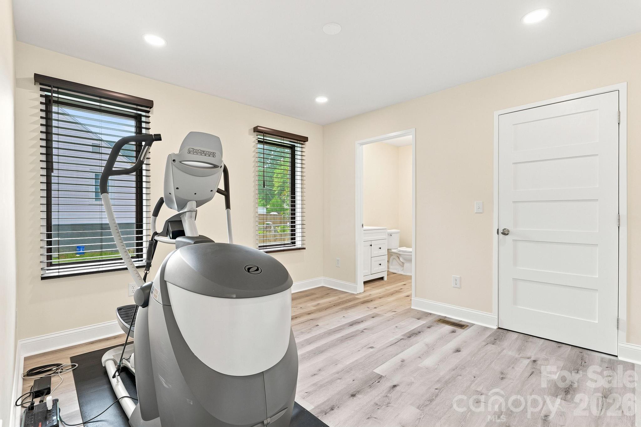 108 W Lee Avenue Property Photo 19
