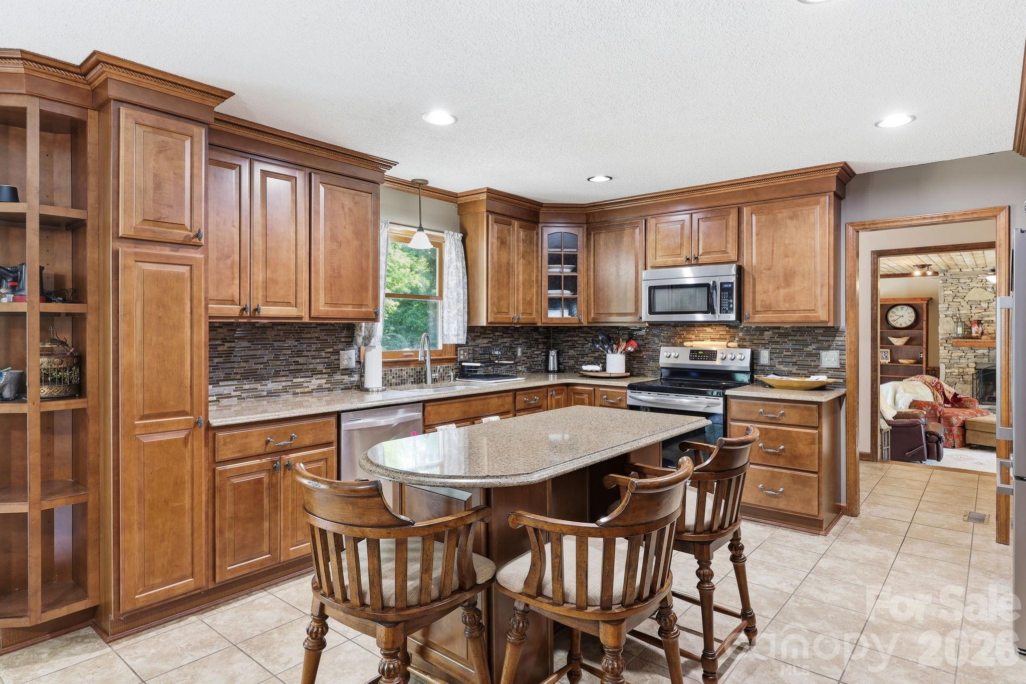 798 Worley Road Property Photo 8