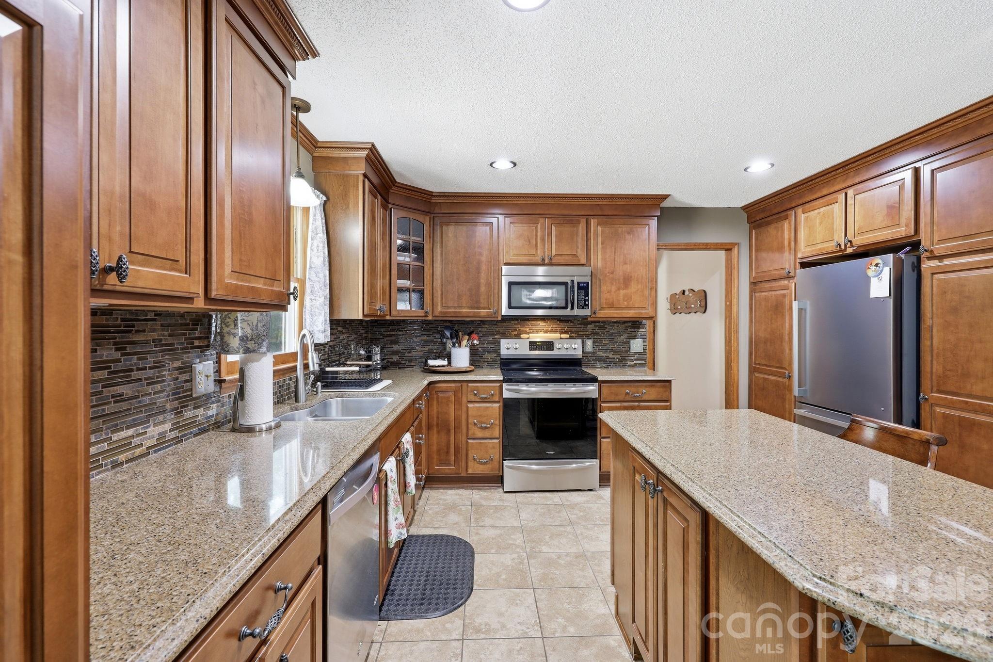 798 Worley Road Property Photo 10