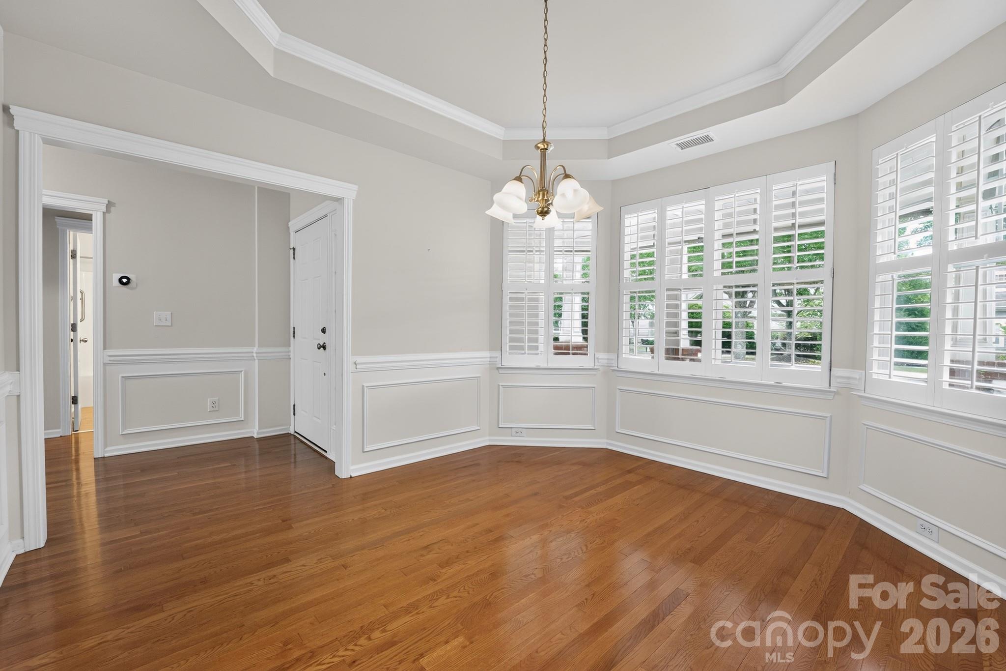 5918 Phyliss Lane Property Photo 6