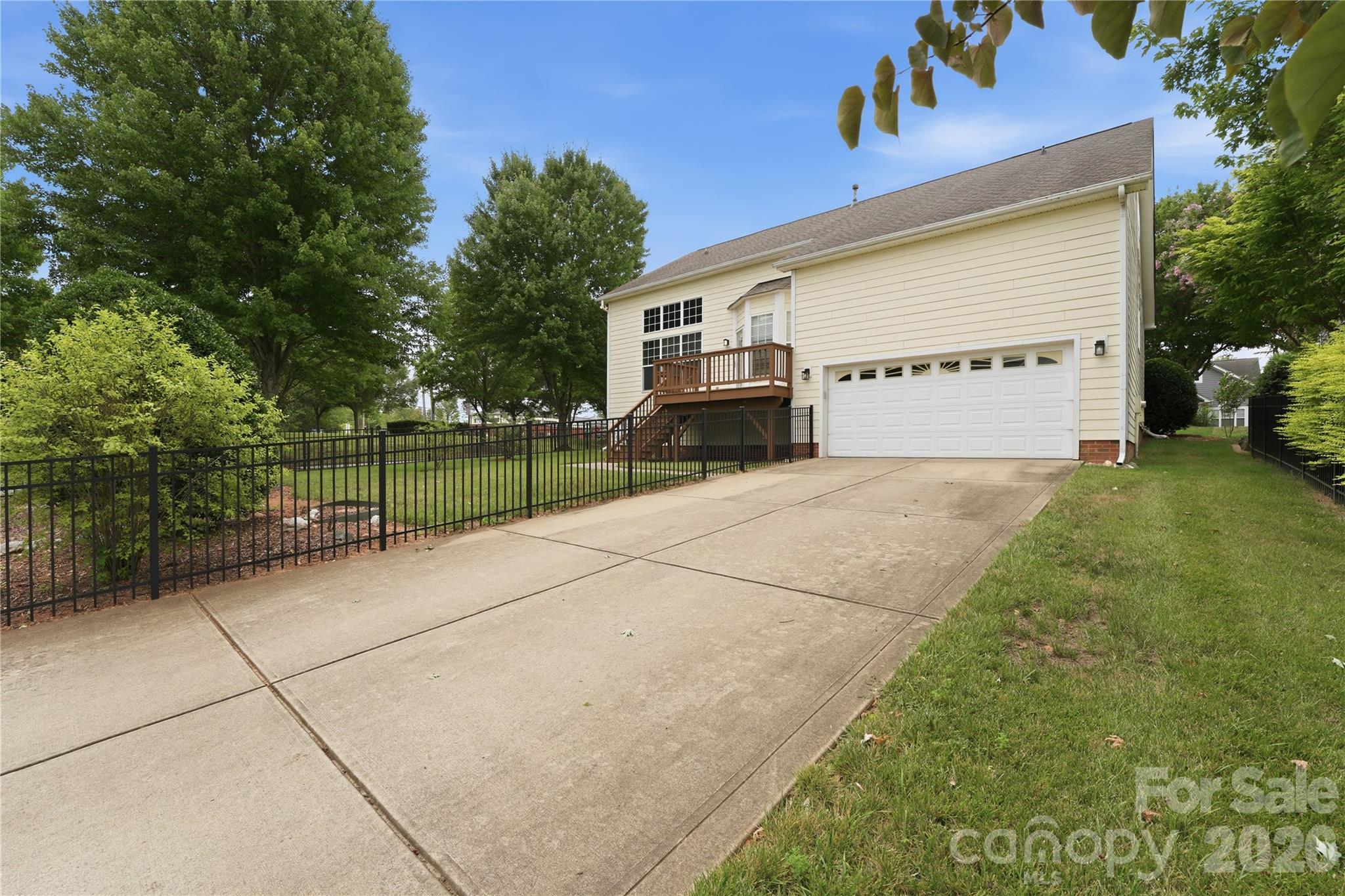 5918 Phyliss Lane Property Photo 17