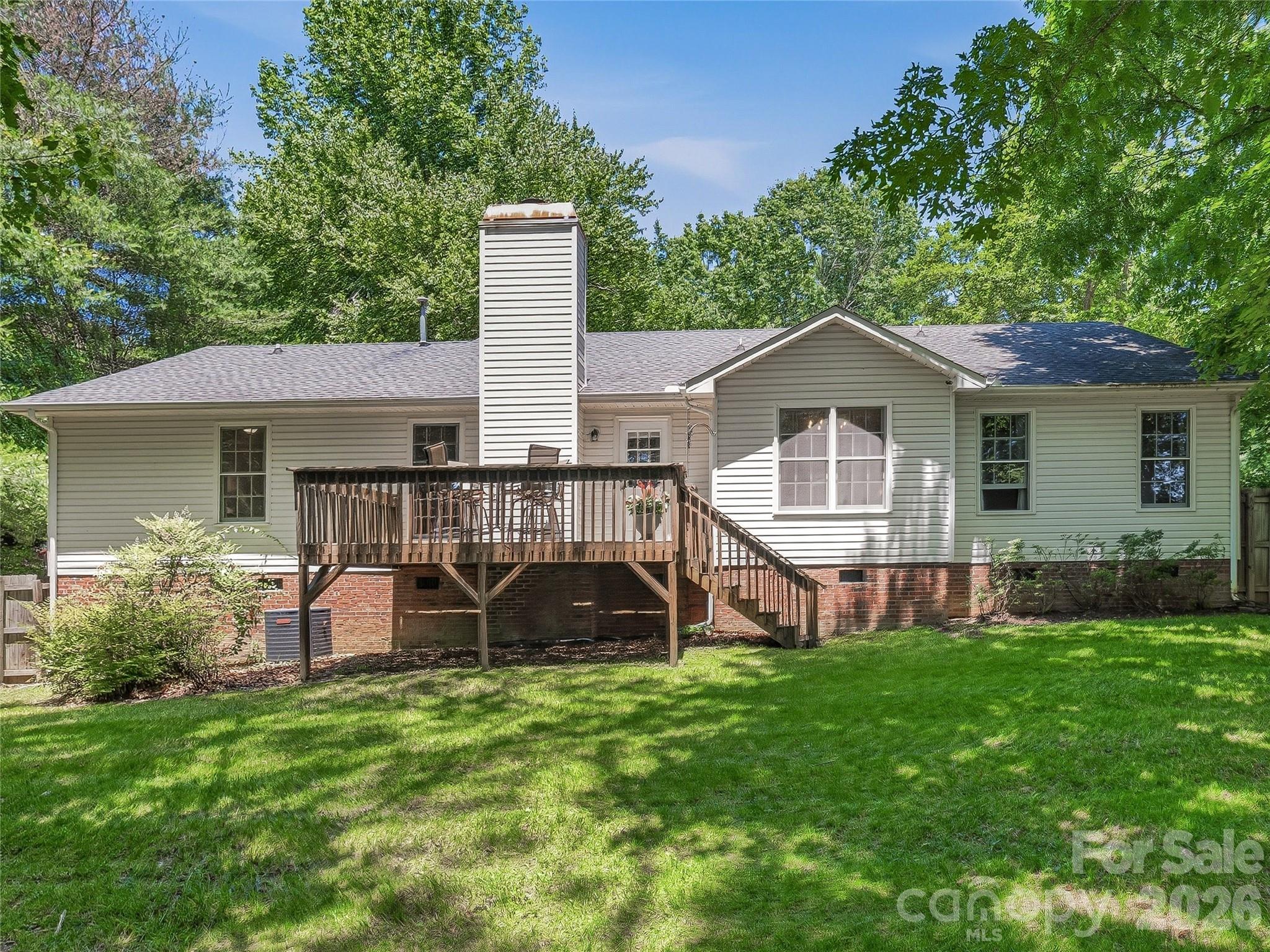 206 Southwood Court Property Photo 33