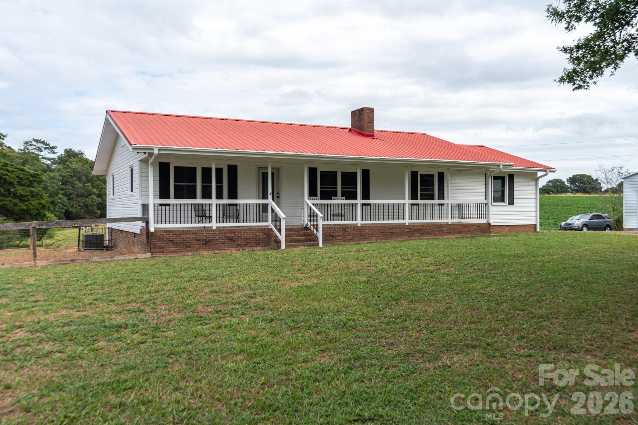 4505 E Highway 218 Highway Property Photo 1
