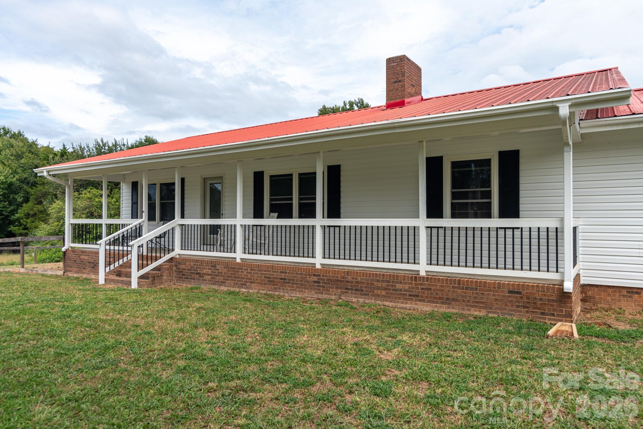 4505 E Highway 218 Highway Property Photo 6