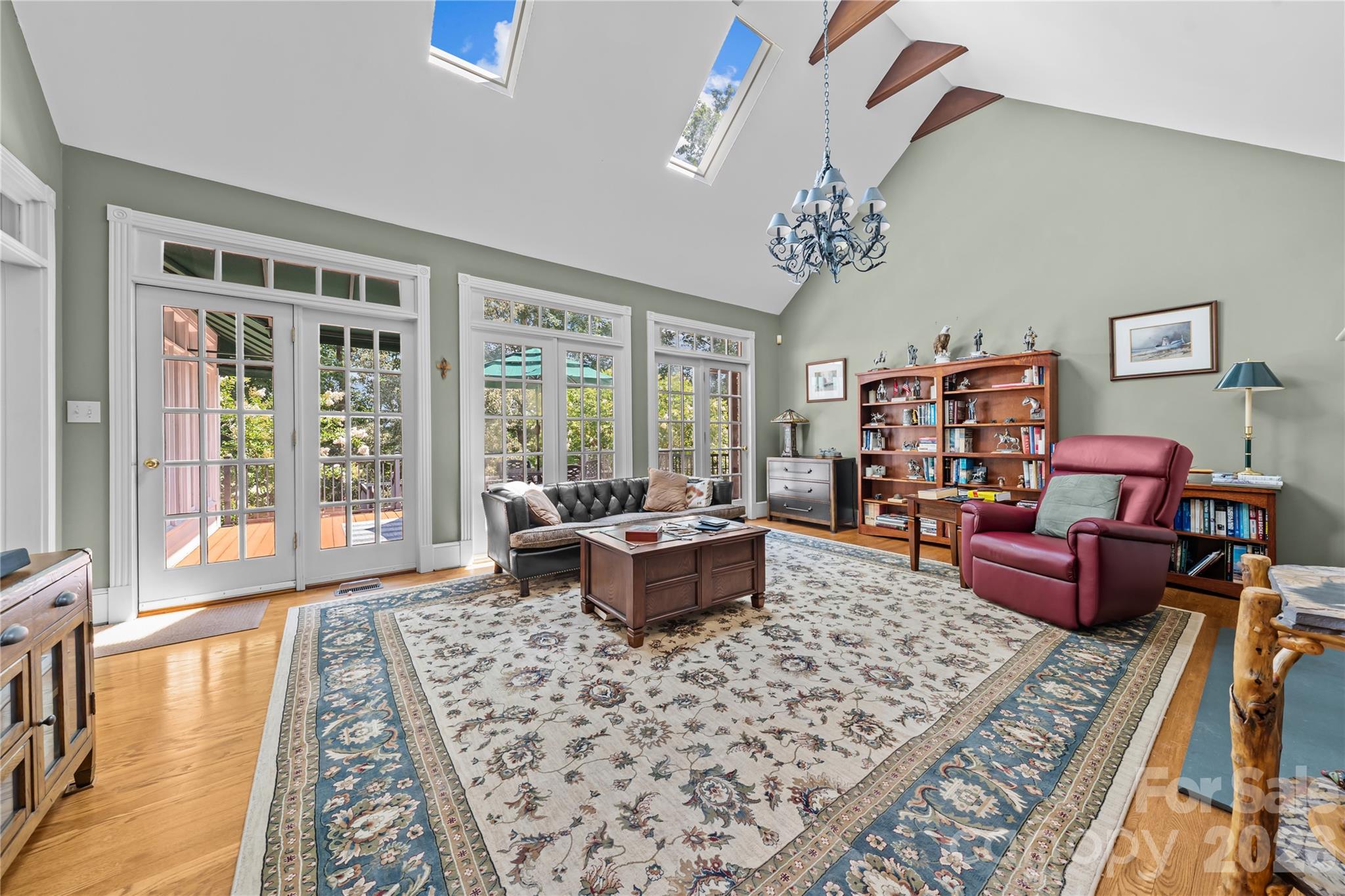 881 Handy Road Property Photo 7