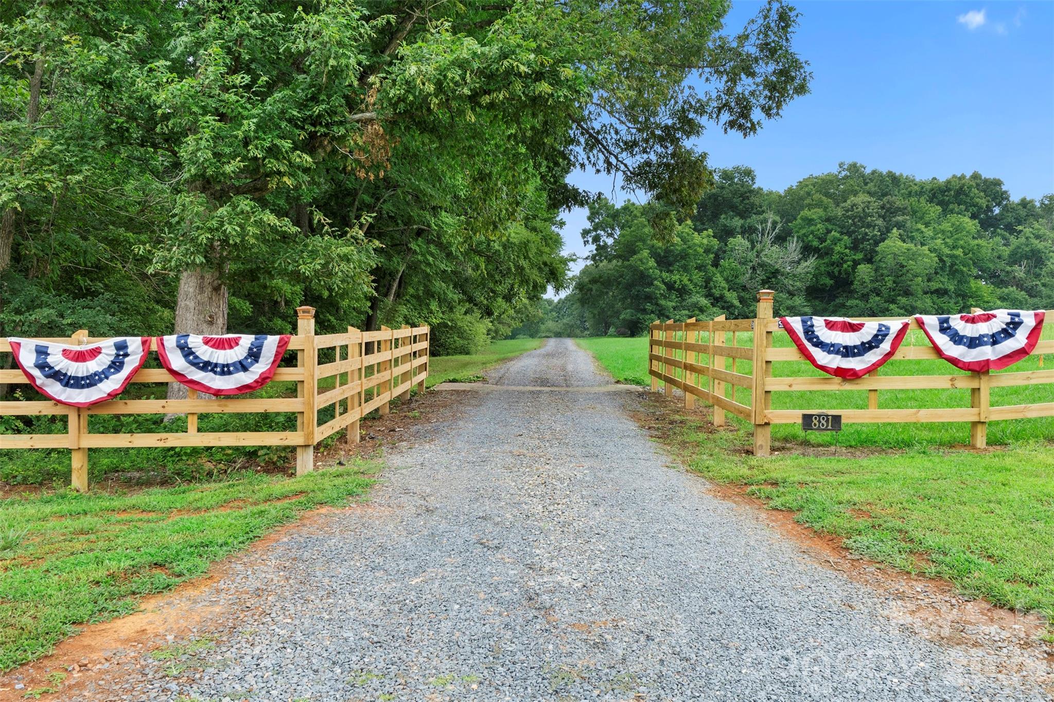 881 Handy Road Property Photo 38