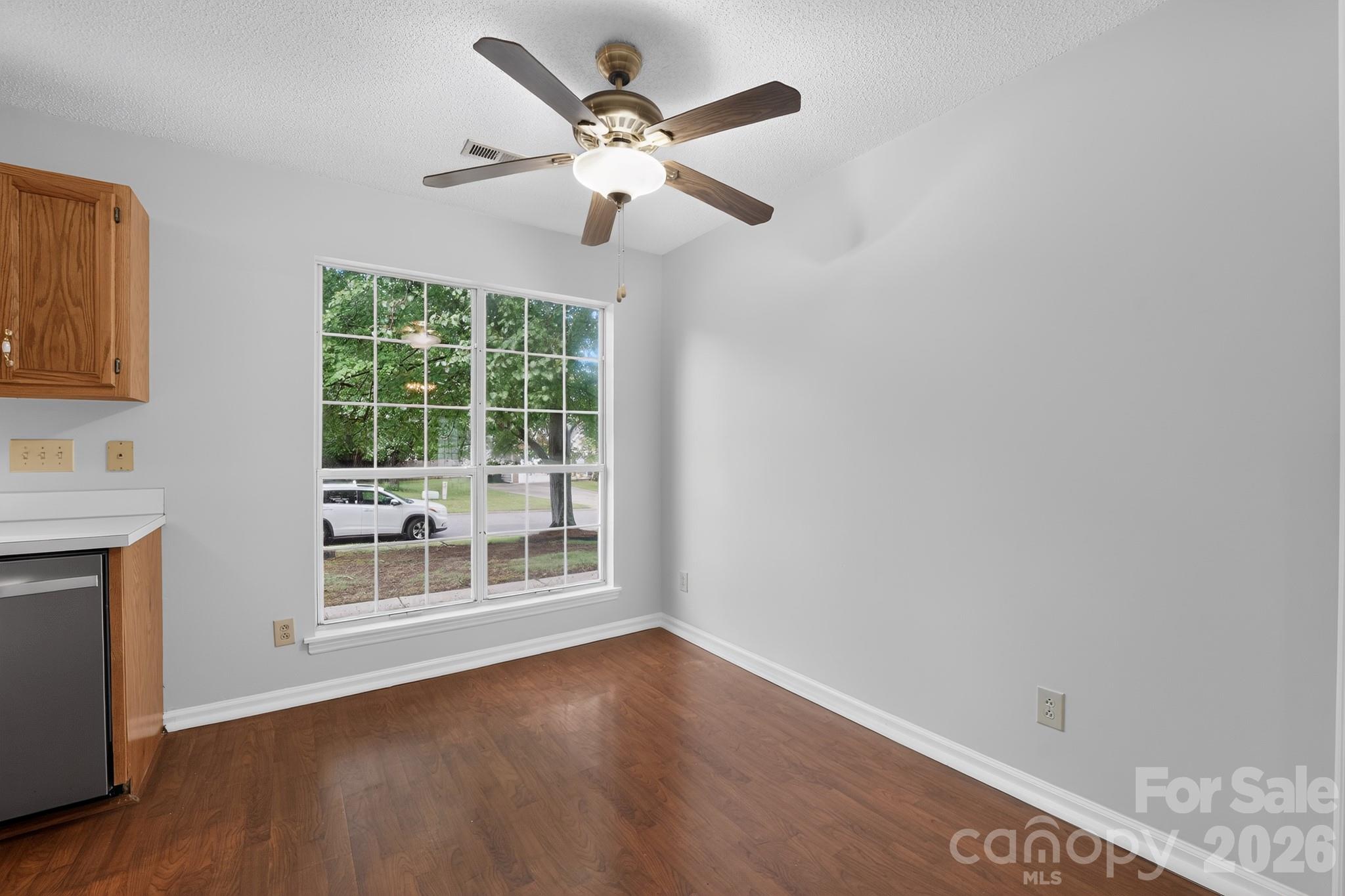 556 Viking Drive Property Photo 4