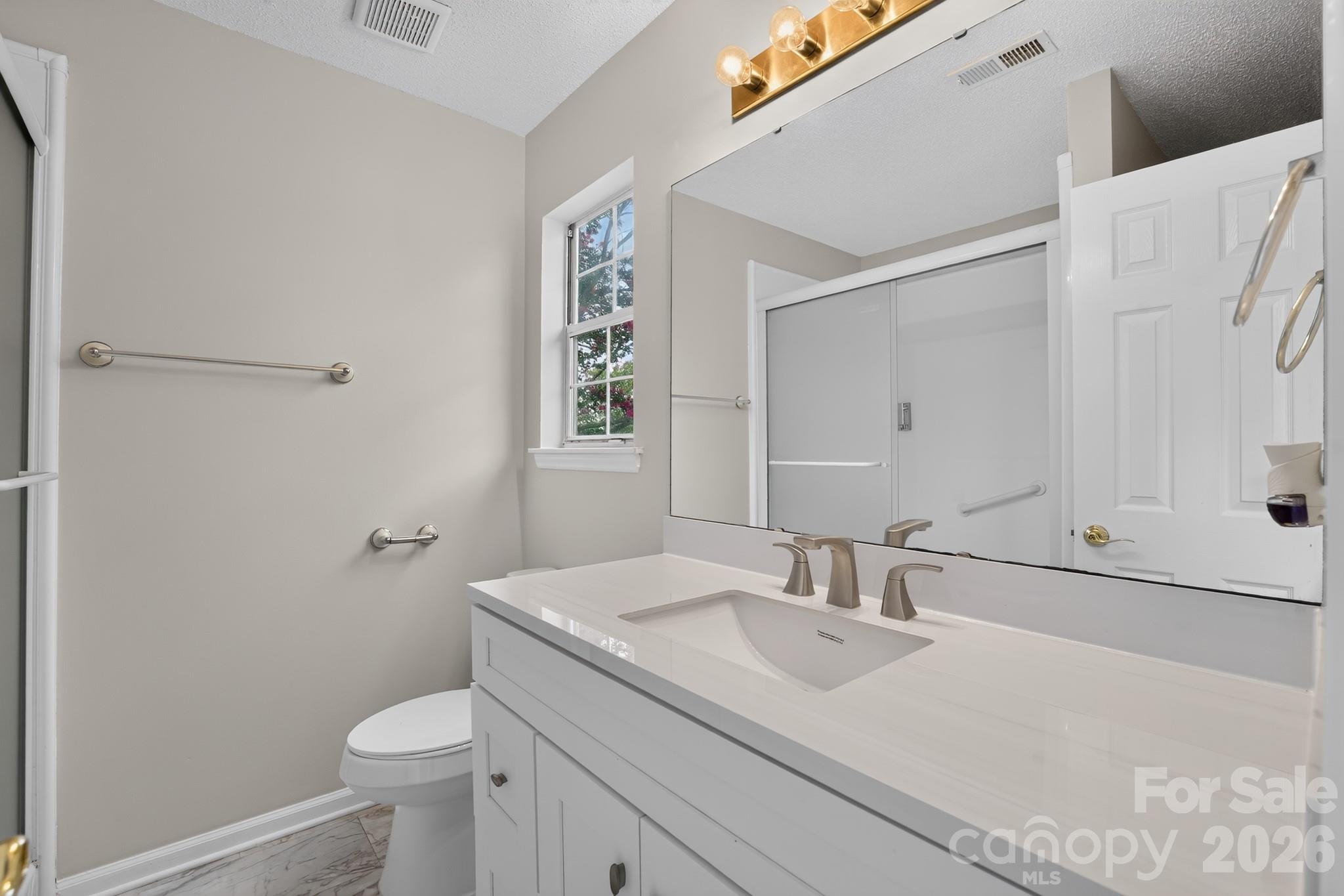 556 Viking Drive Property Photo 12