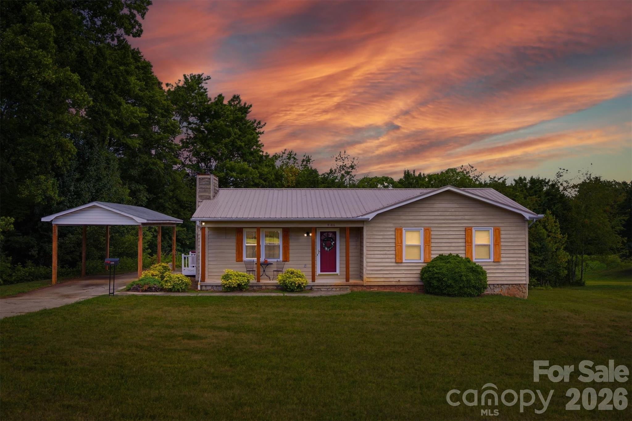 4186 Horseshoe Bend Road Property Photo 1