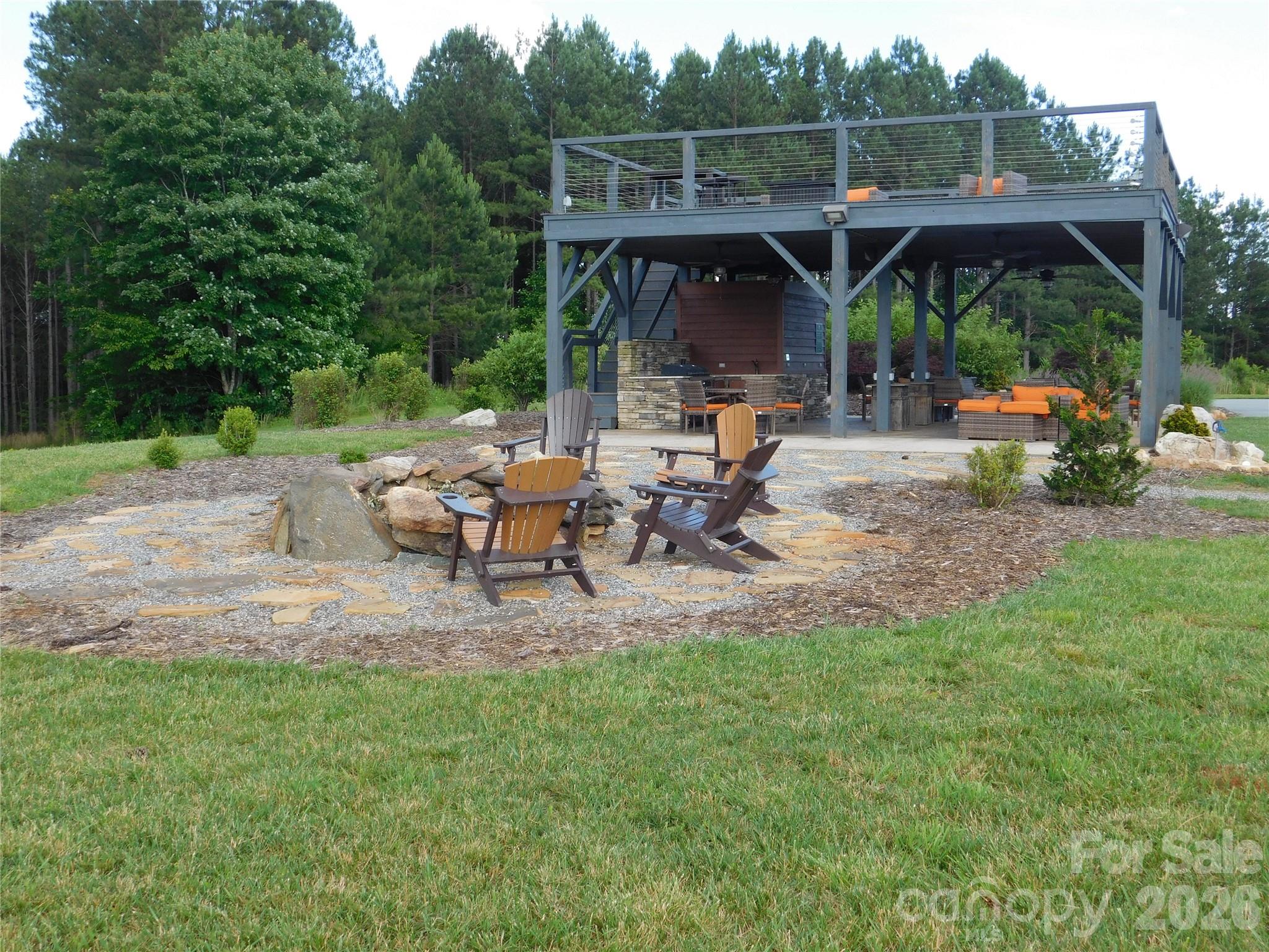 207 W Settings Boulevard Property Photo 9