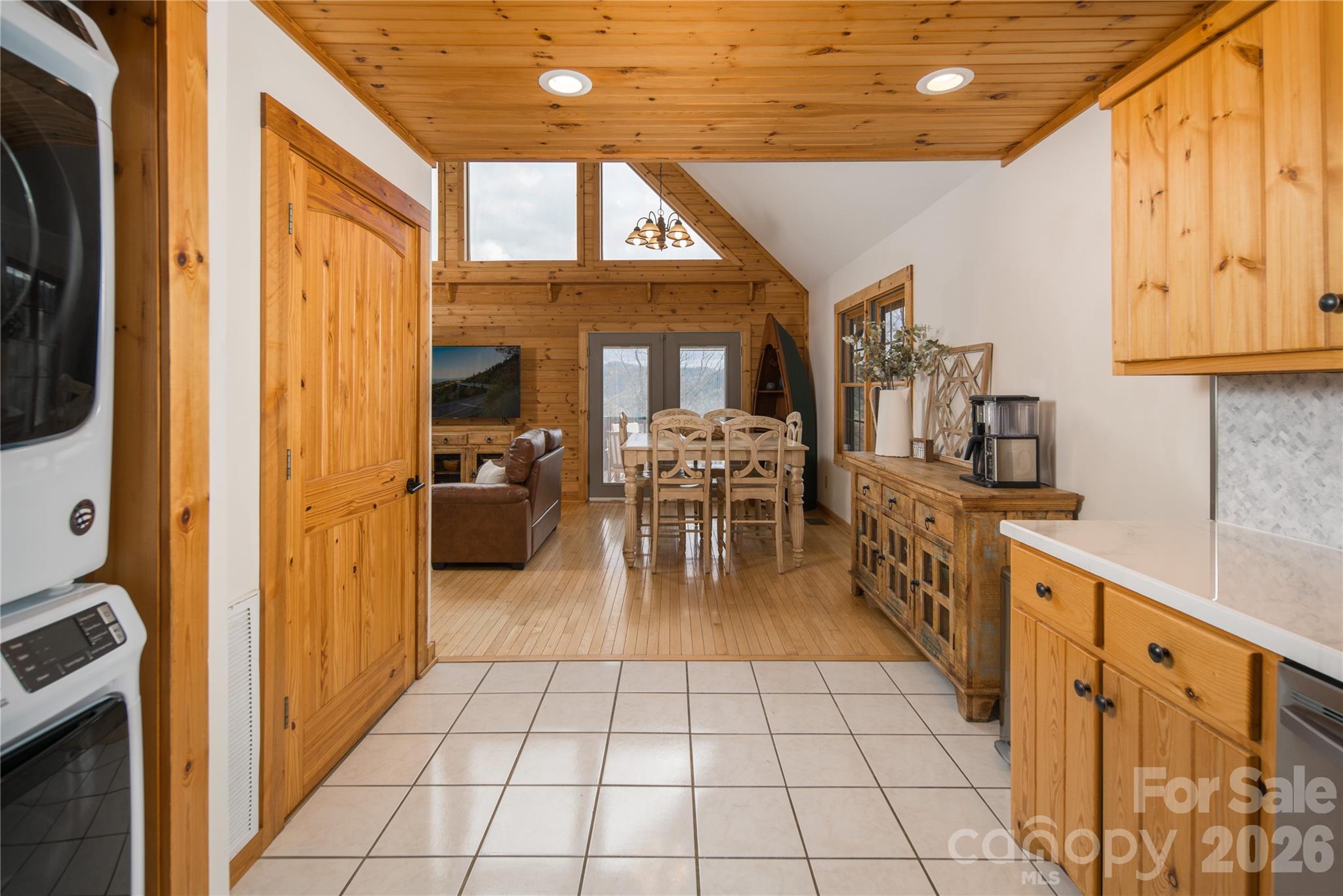 6006 Waterfalls Road Property Photo 10