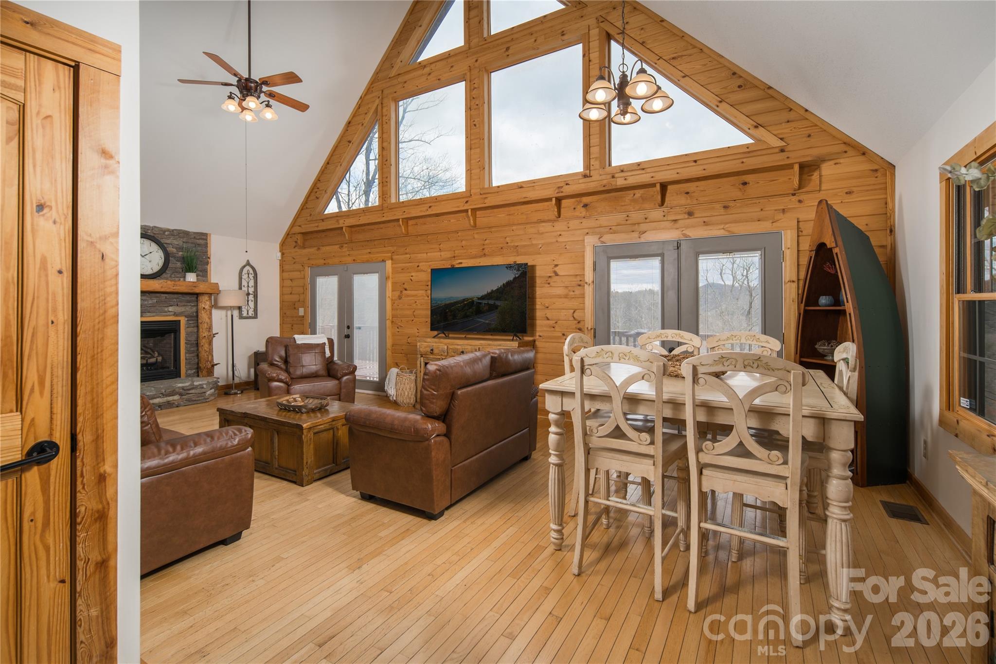 6006 Waterfalls Road Property Photo 11