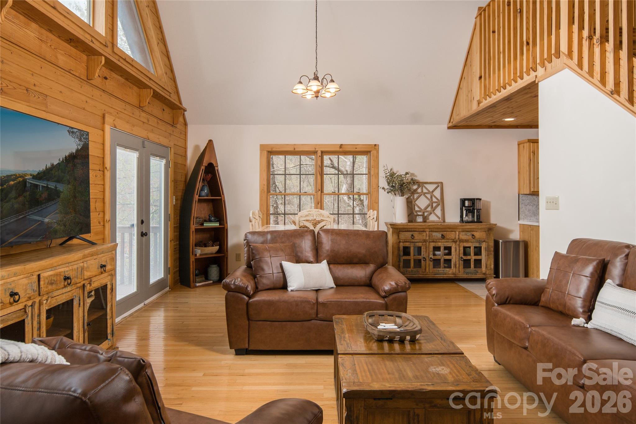 6006 Waterfalls Road Property Photo 15