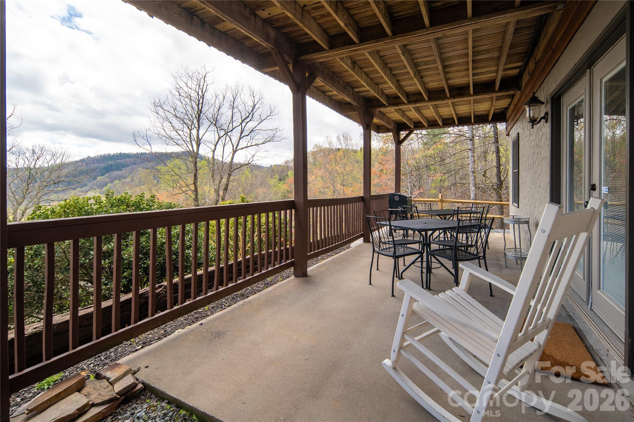 6006 Waterfalls Road Property Photo 33