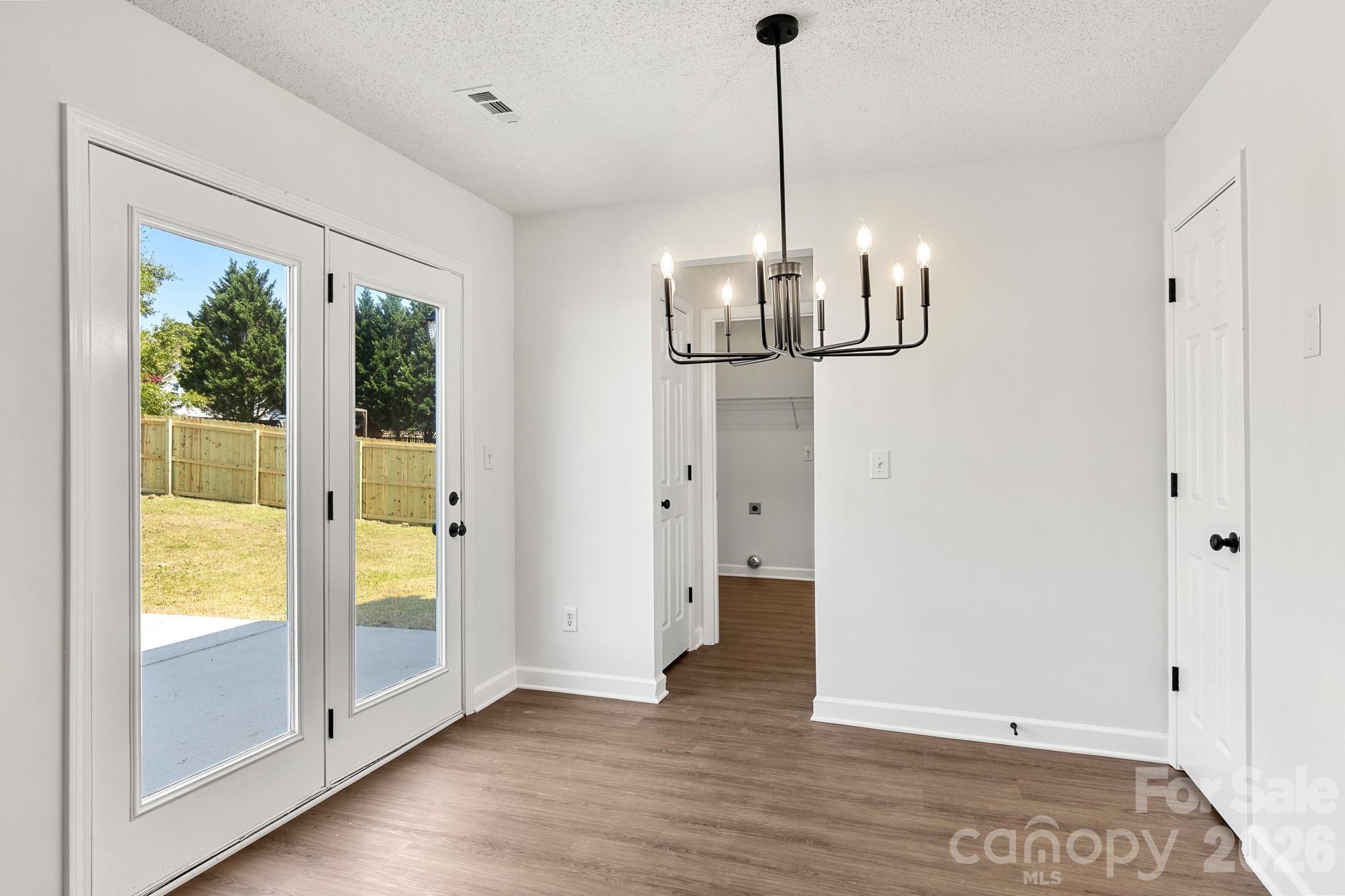2141 Mallard Pointe Drive Property Photo 14