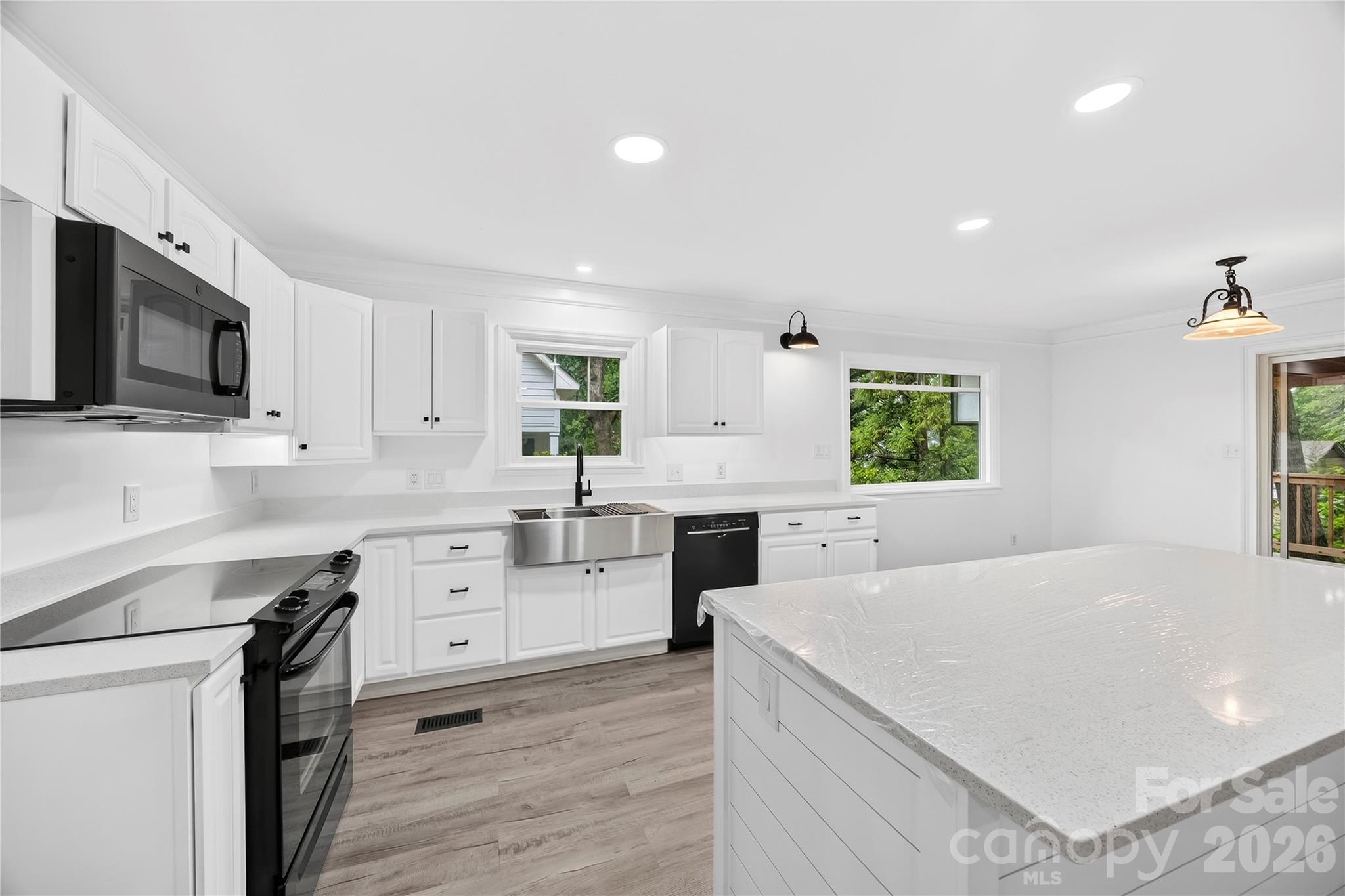 2087 Marquesas Avenue Property Photo 2