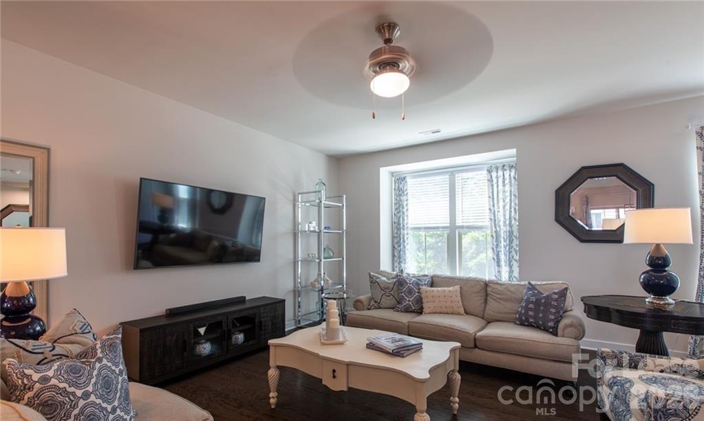 3023 Salix Bend Drive Property Photo 17