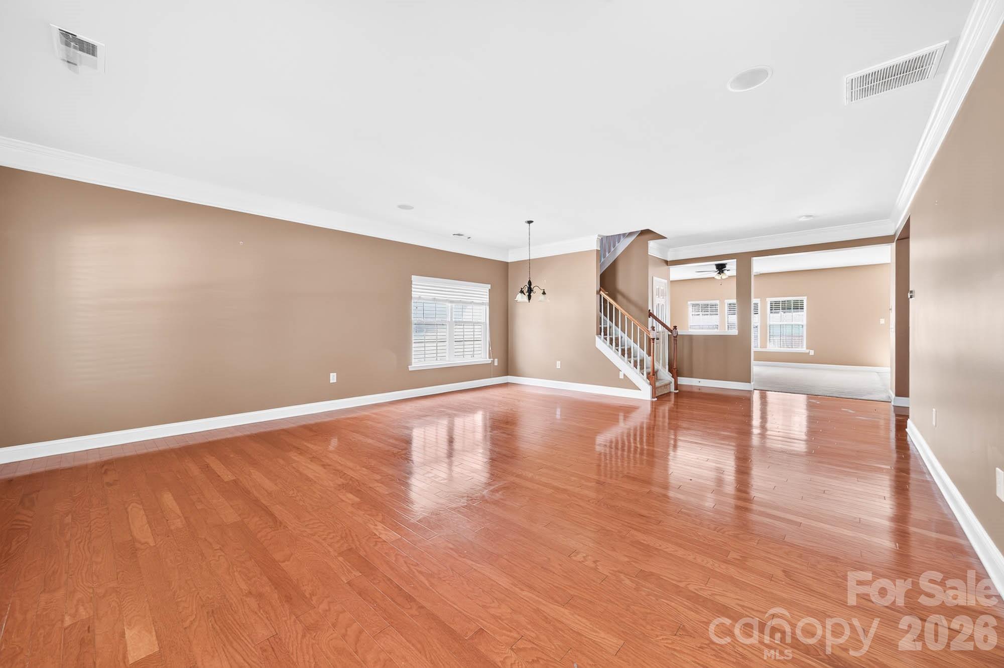 4708 Kiddle Lane Property Photo 1