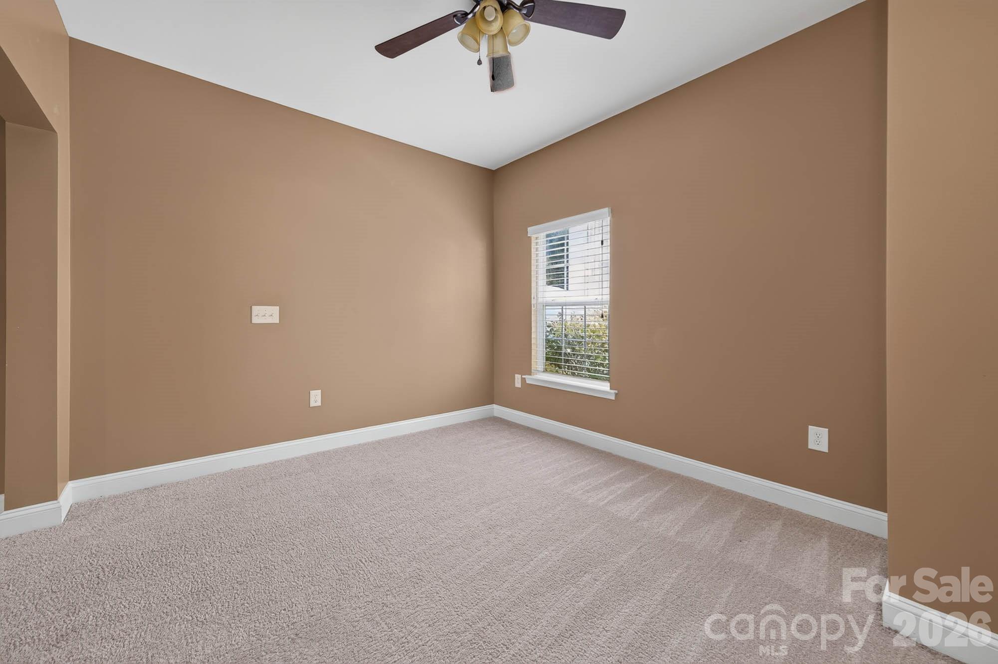 4708 Kiddle Lane Property Photo 11