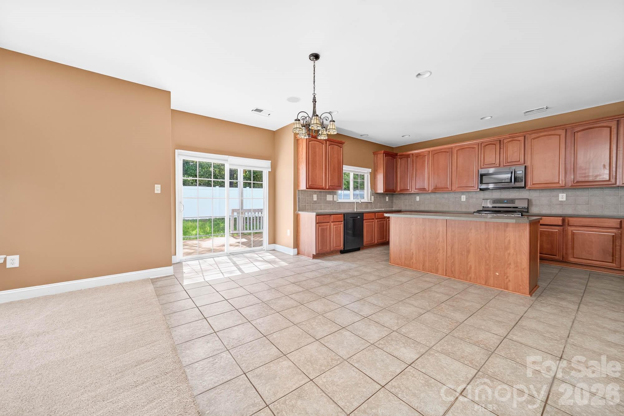 4708 Kiddle Lane Property Photo 16