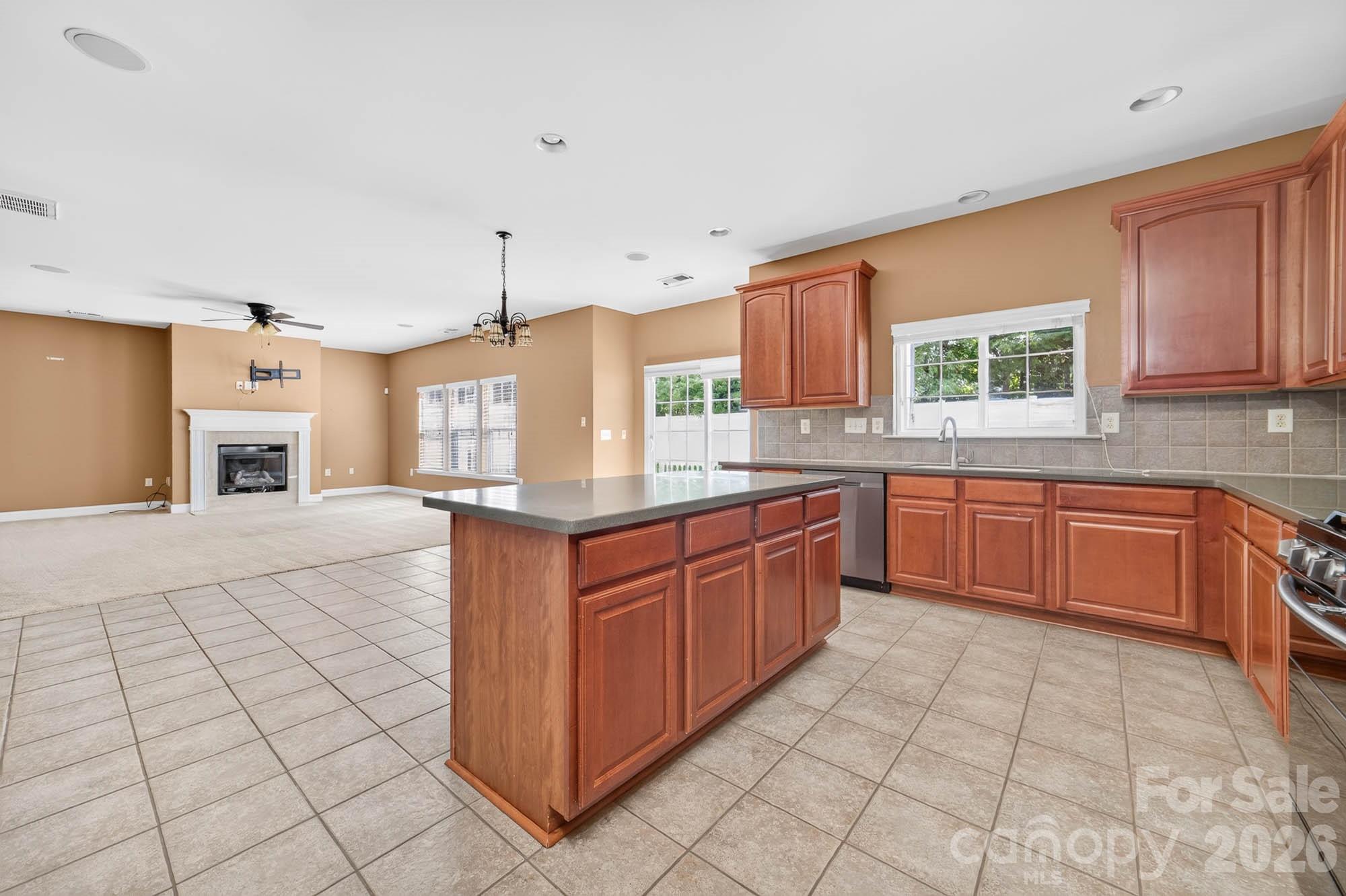 4708 Kiddle Lane Property Photo 18