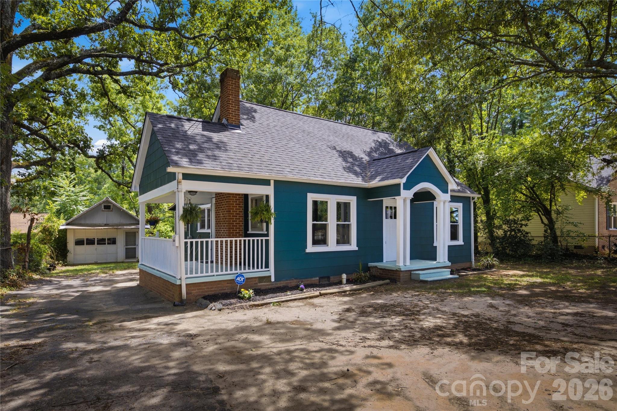1909 2nd Avenue Property Photo 1
