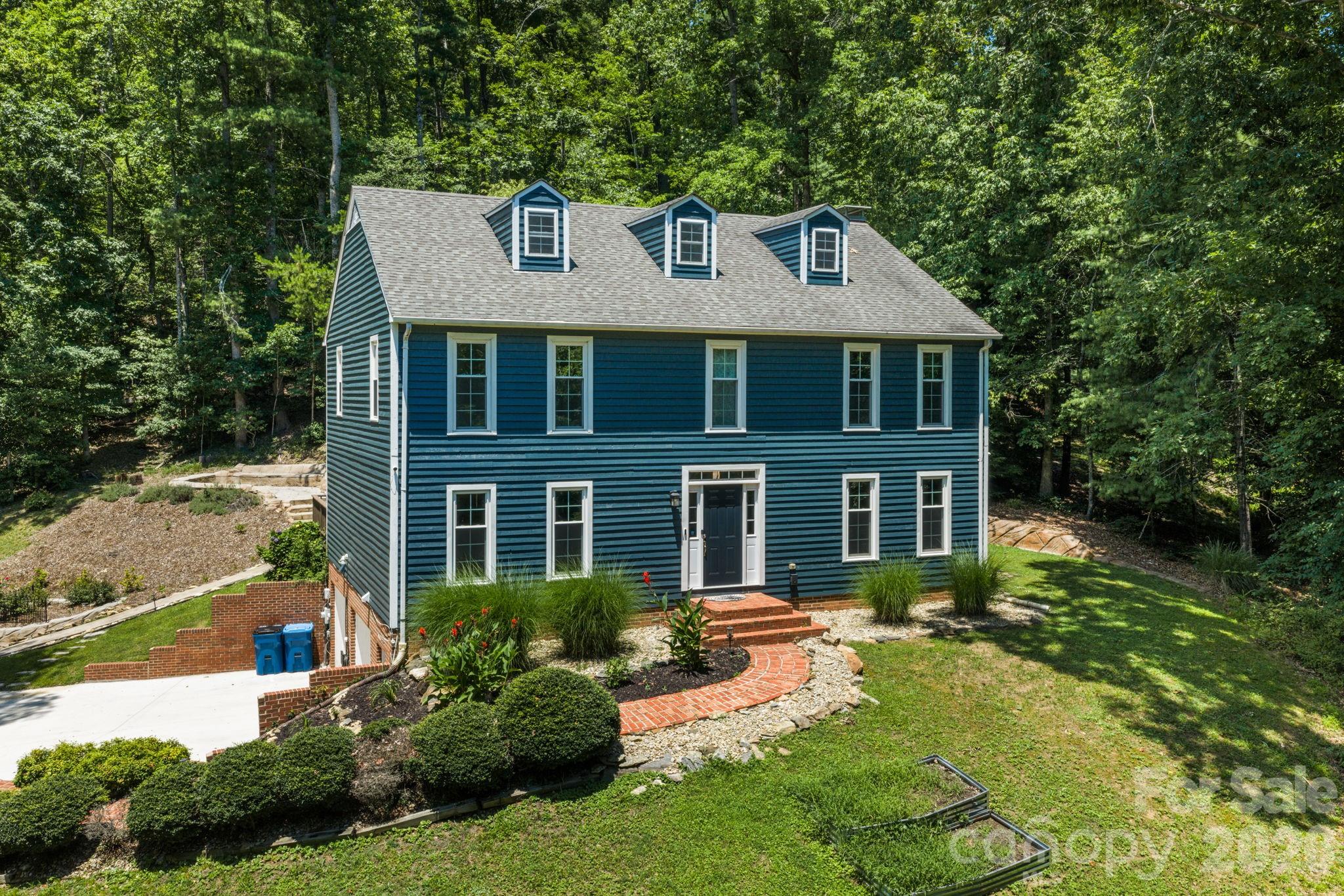 3132 Stoney Brook Drive Property Photo 2