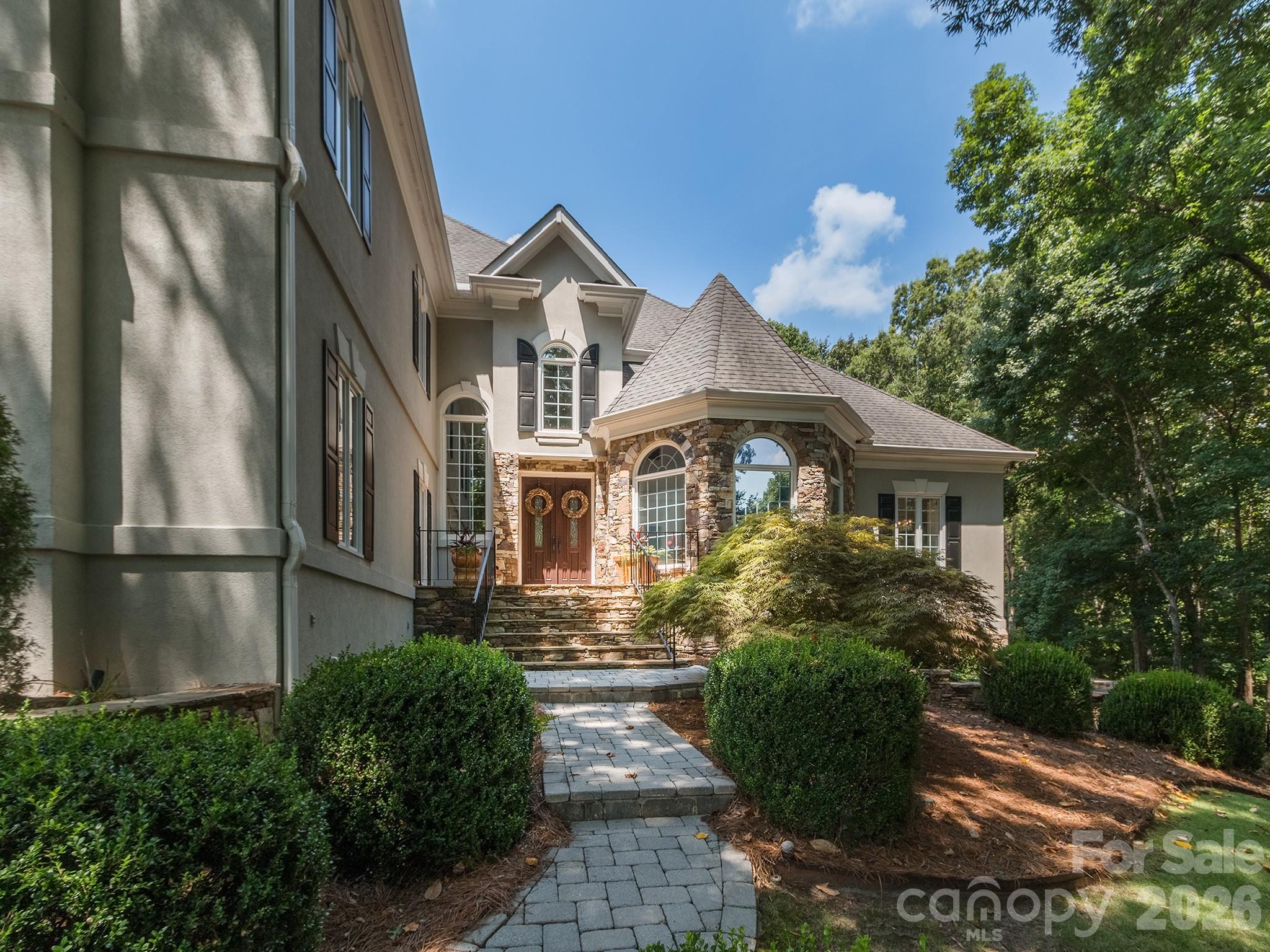 5904 Cabell View Court Property Photo 2