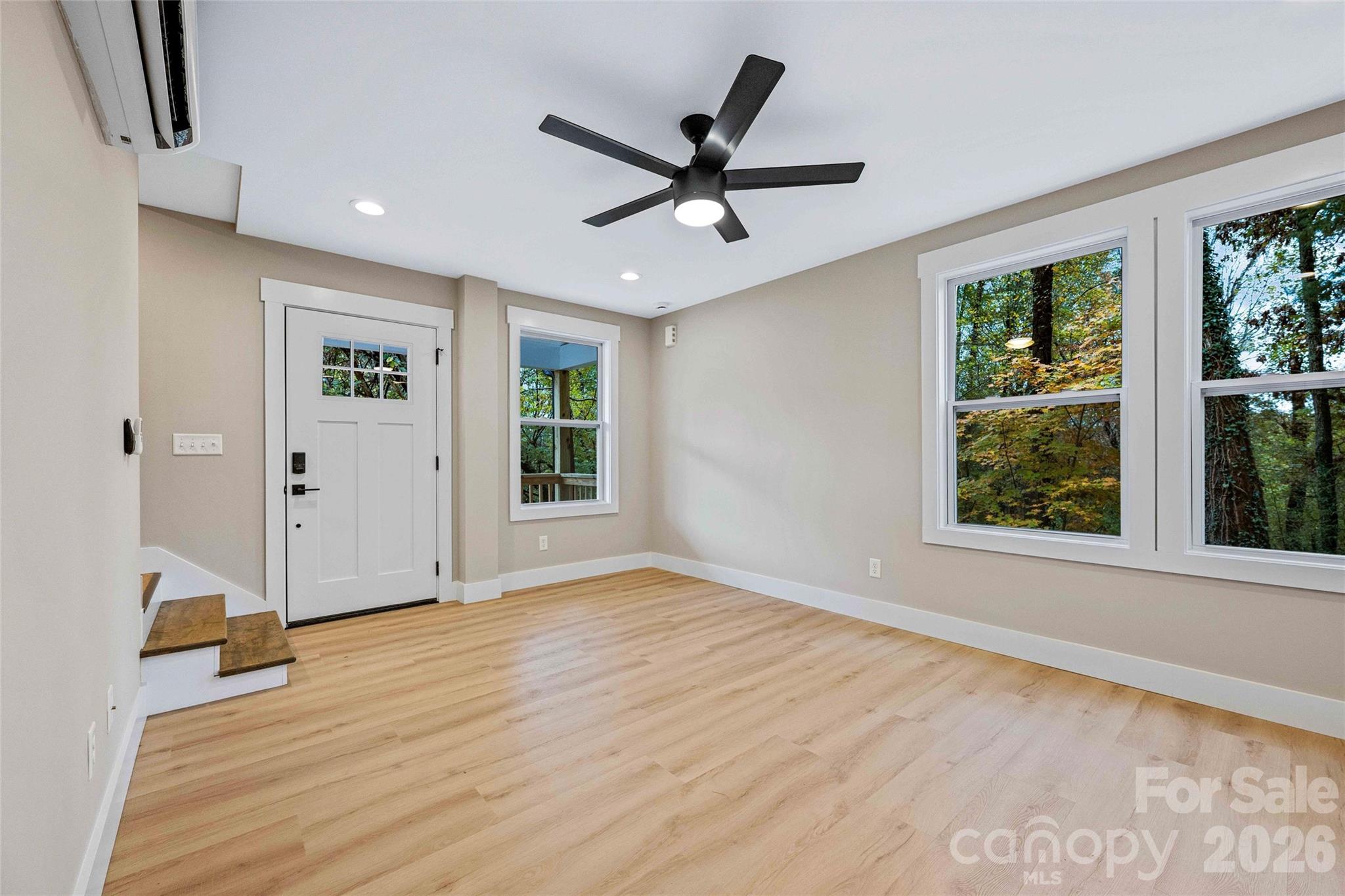 13 Baldwin Street Property Photo 6