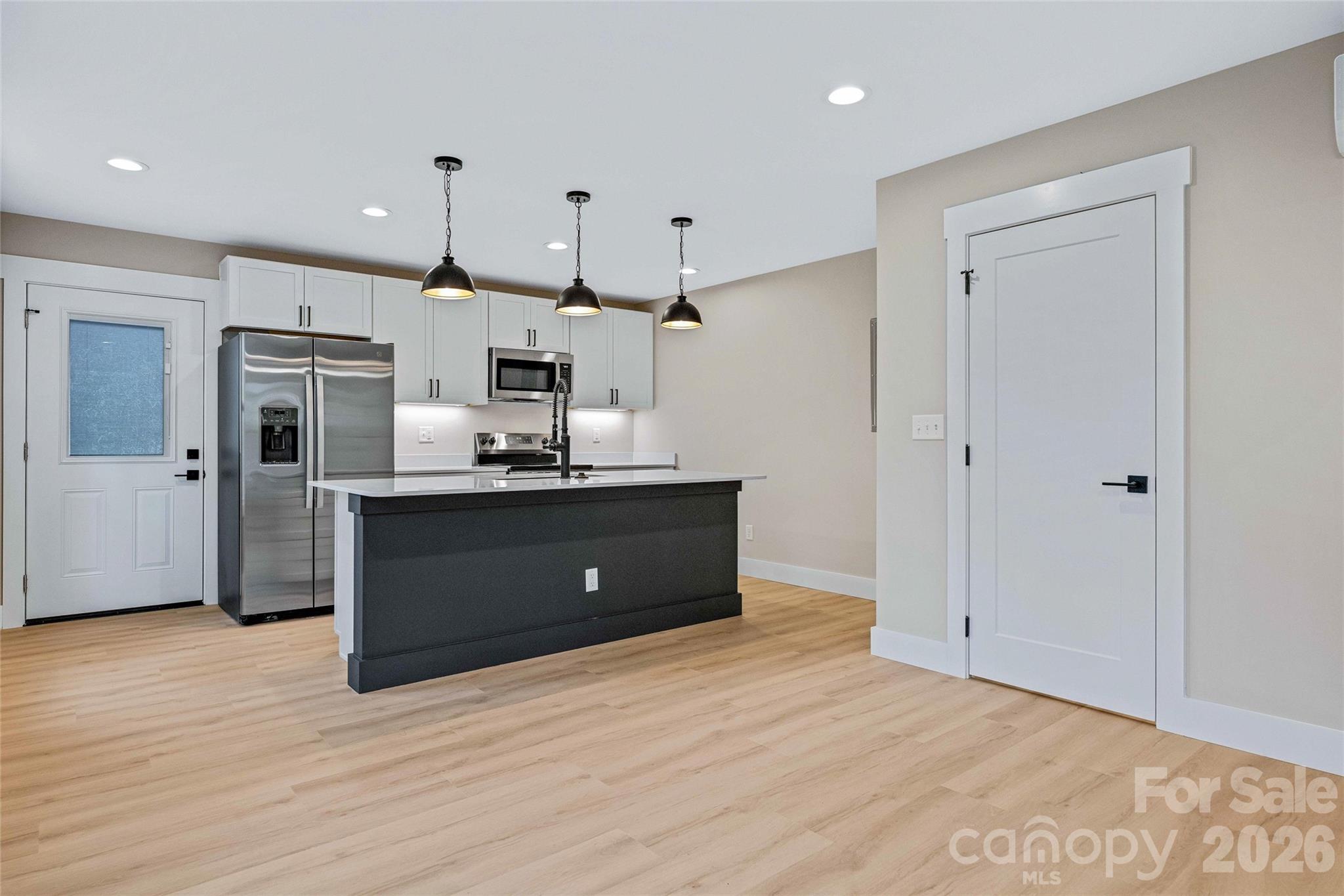 13 Baldwin Street Property Photo 13