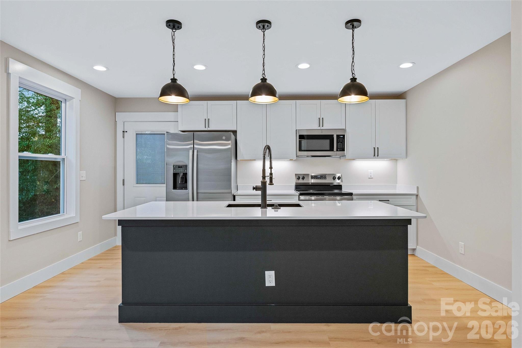 13 Baldwin Street Property Photo 15