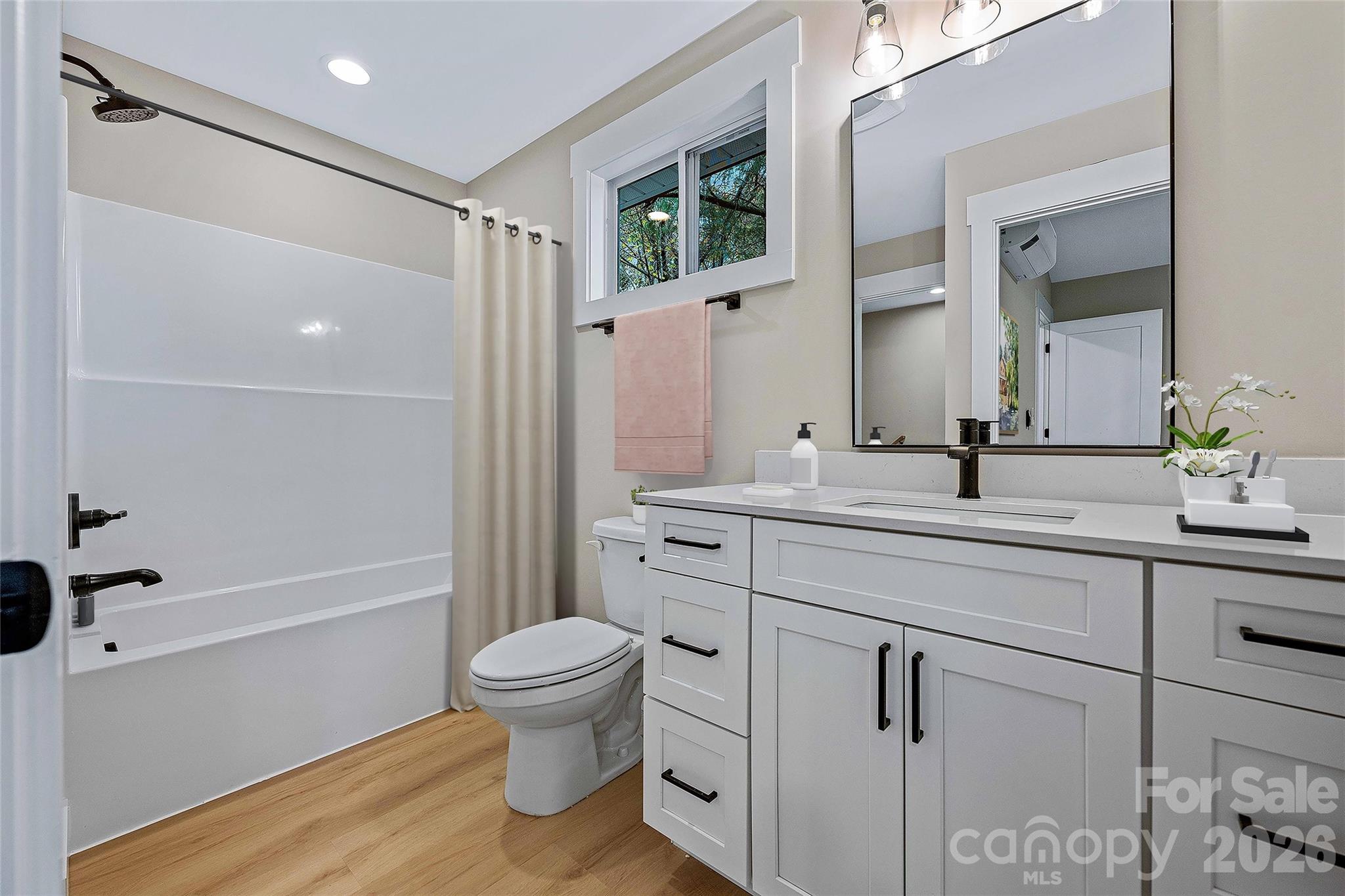 13 Baldwin Street Property Photo 35