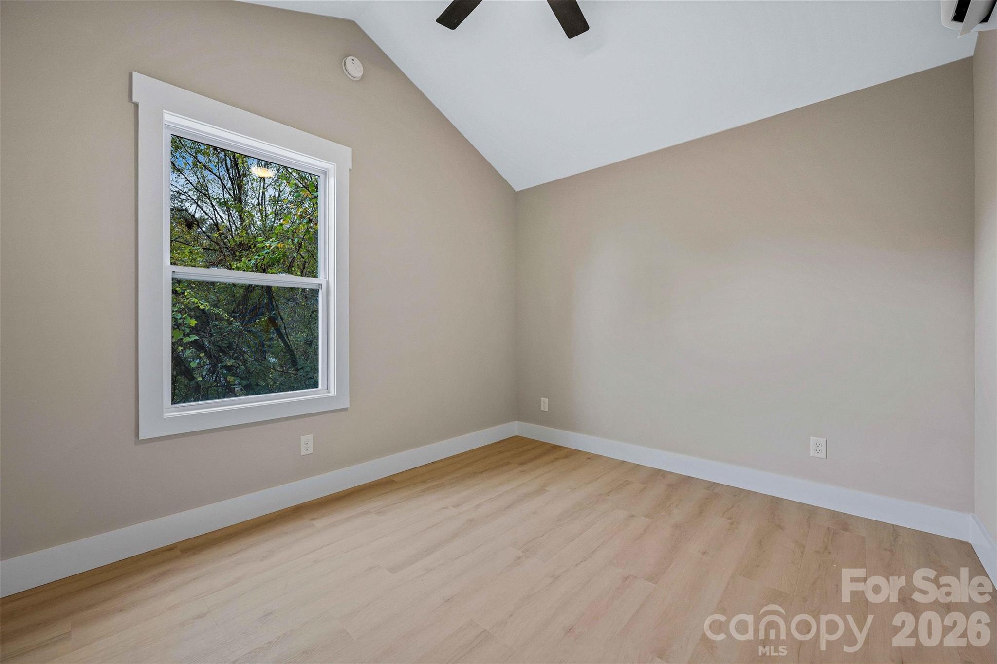 13 Baldwin Street Property Photo 39