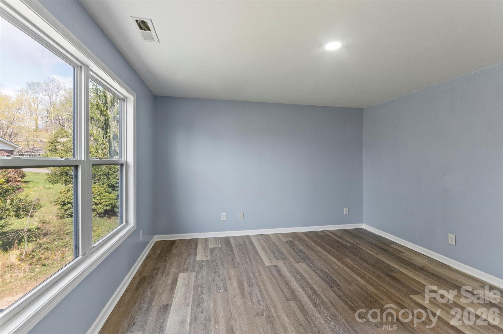 84 Poplar Street Property Photo 24