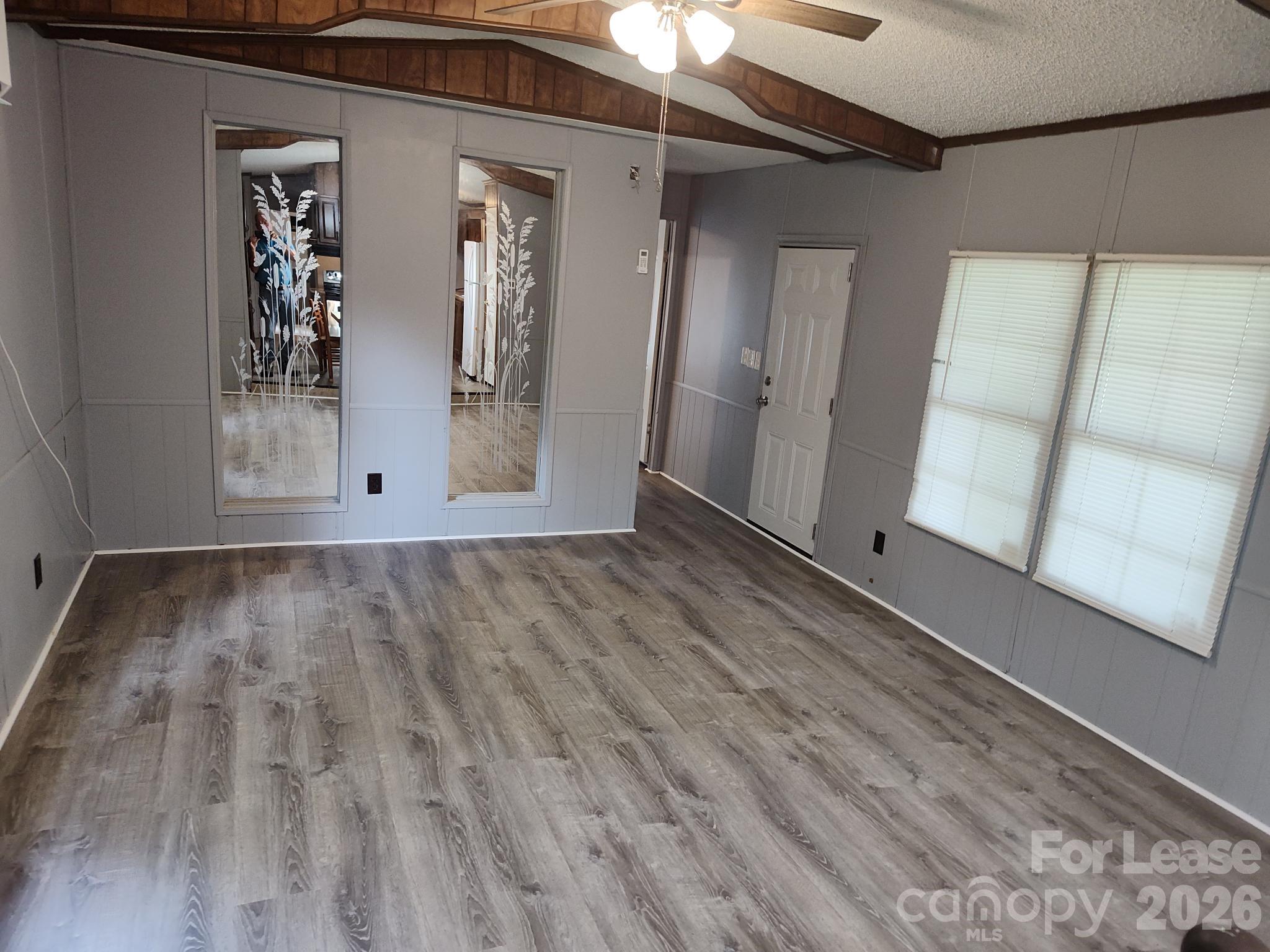 1024 Lindsay Drive Property Photo 5