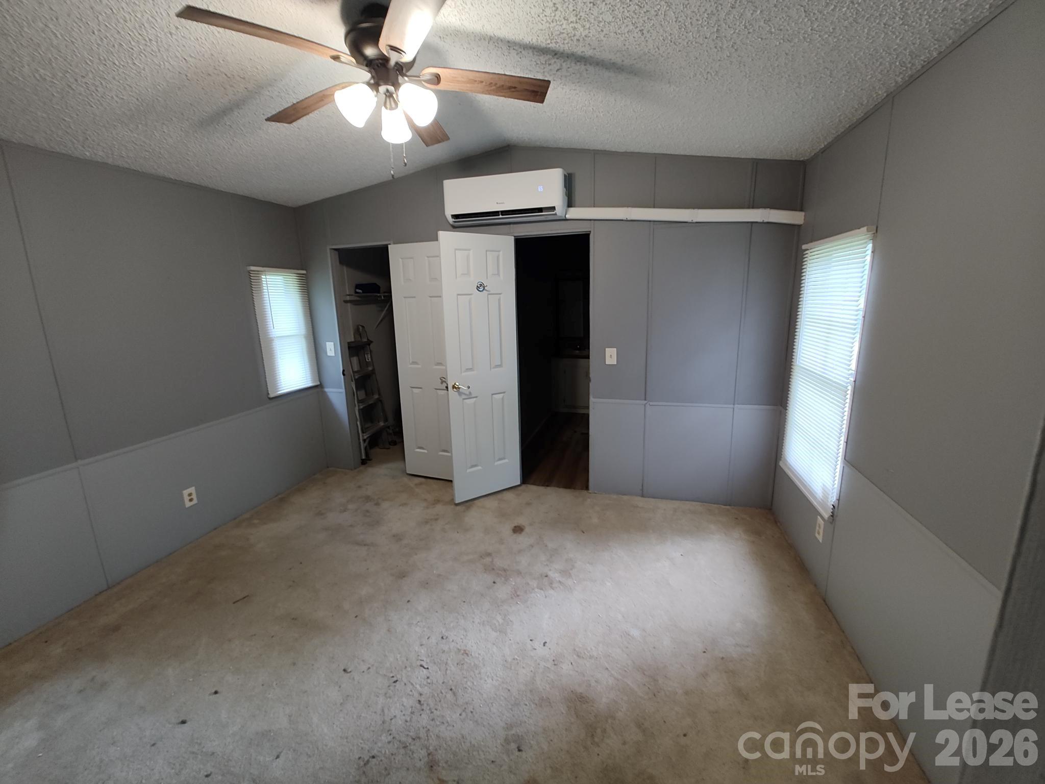 1024 Lindsay Drive Property Photo 9