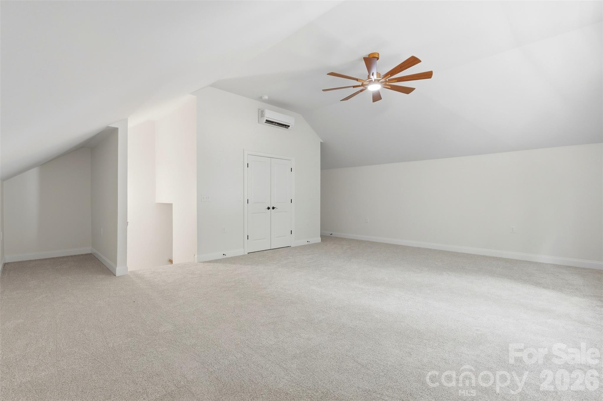 2698 Oakhurst Drive Property Photo 38