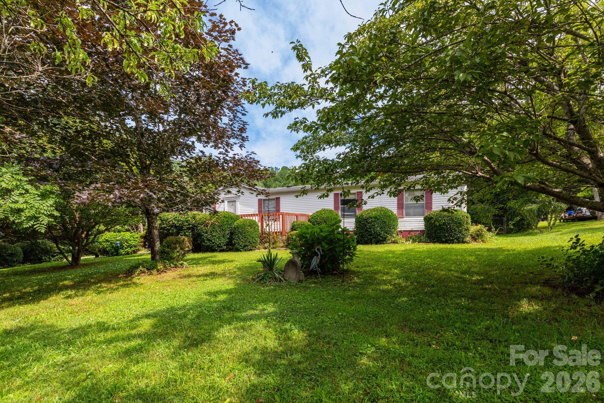 44 Double D Drive Property Photo 4