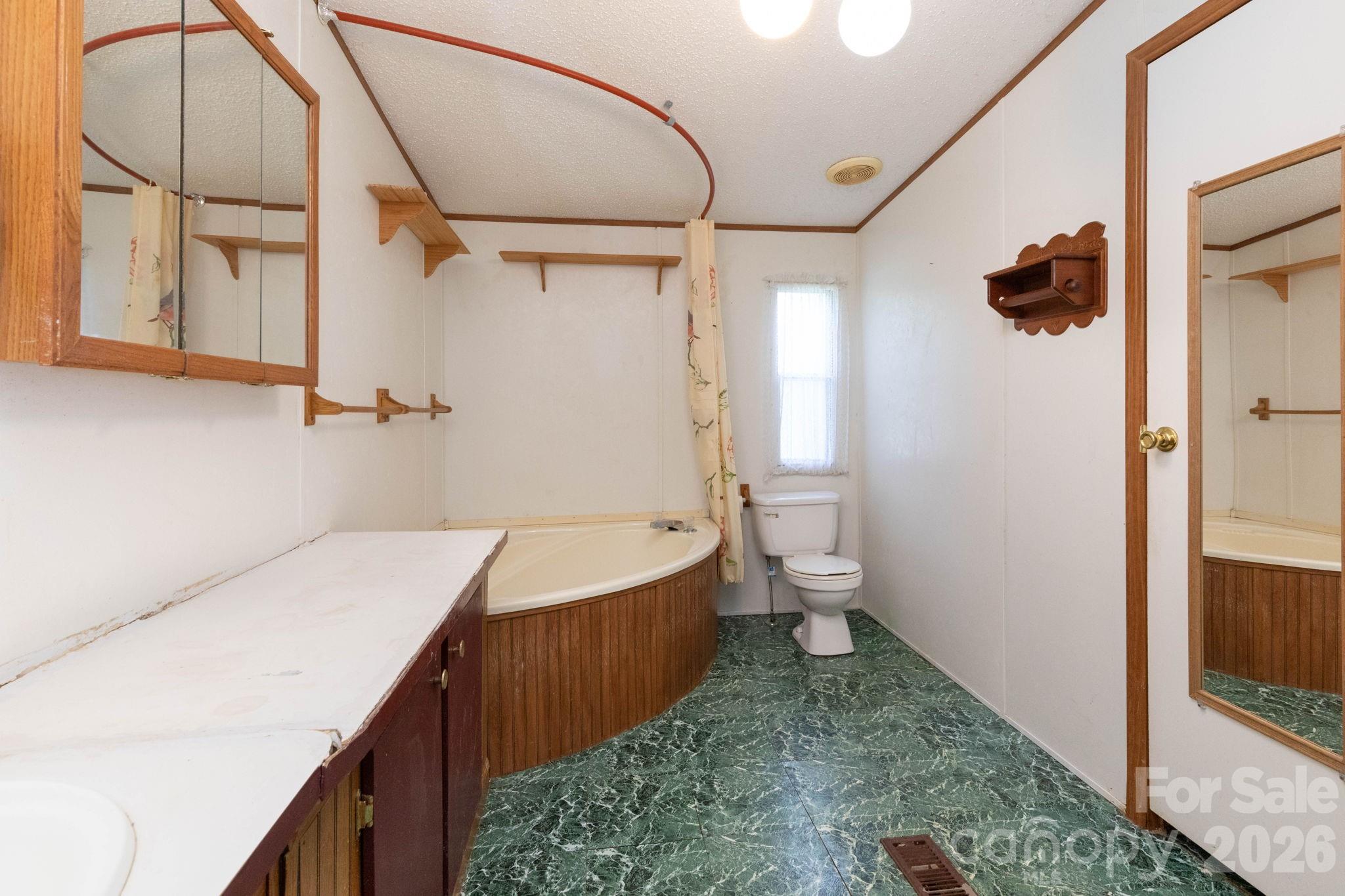 44 Double D Drive Property Photo 17