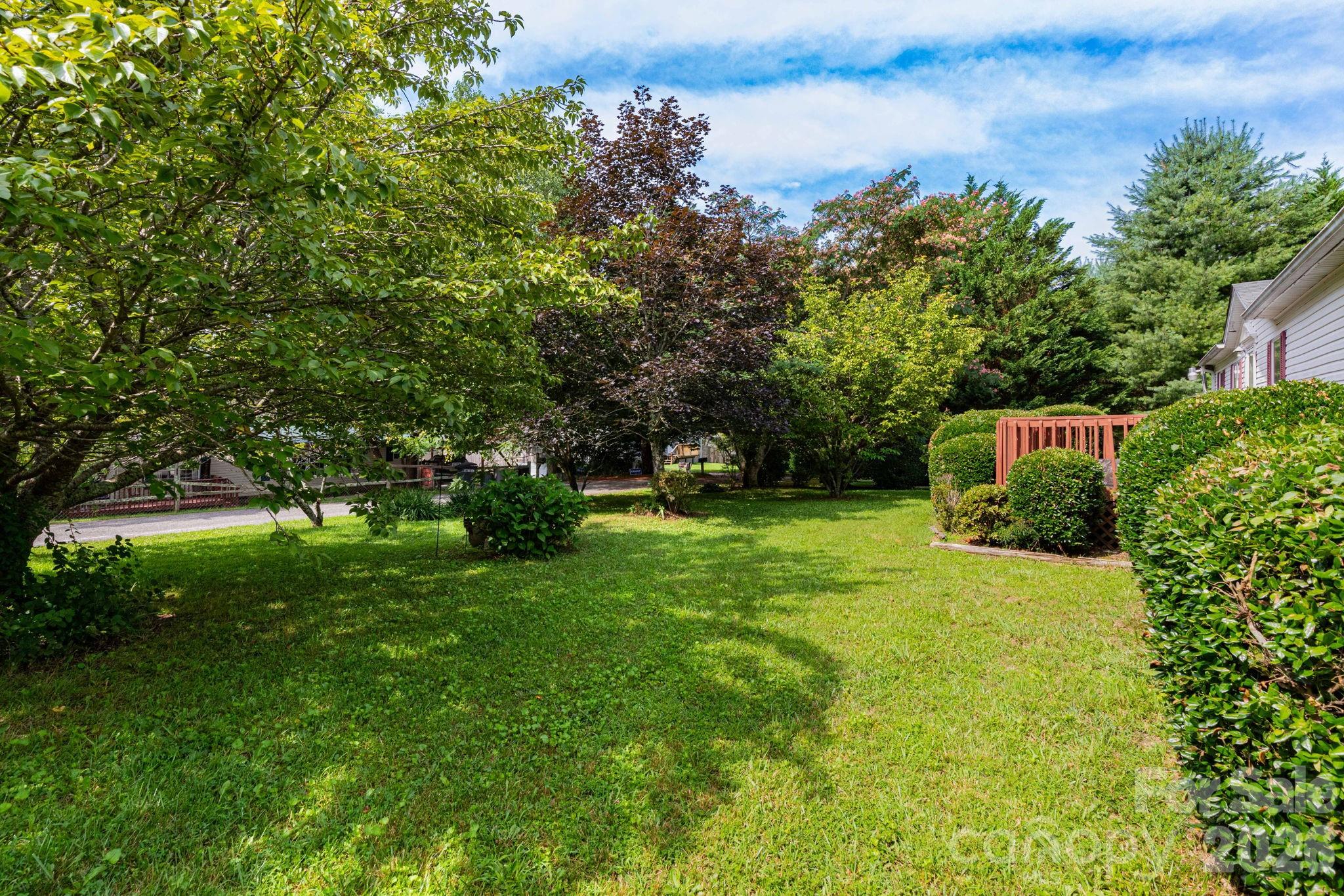 44 Double D Drive Property Photo 26