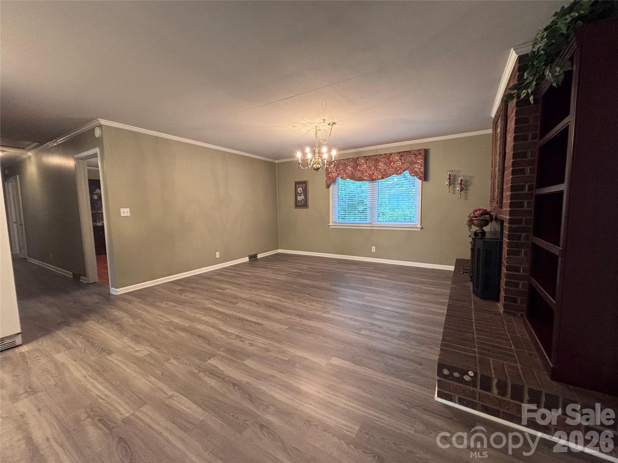 315 Tiffany Street Property Photo 6