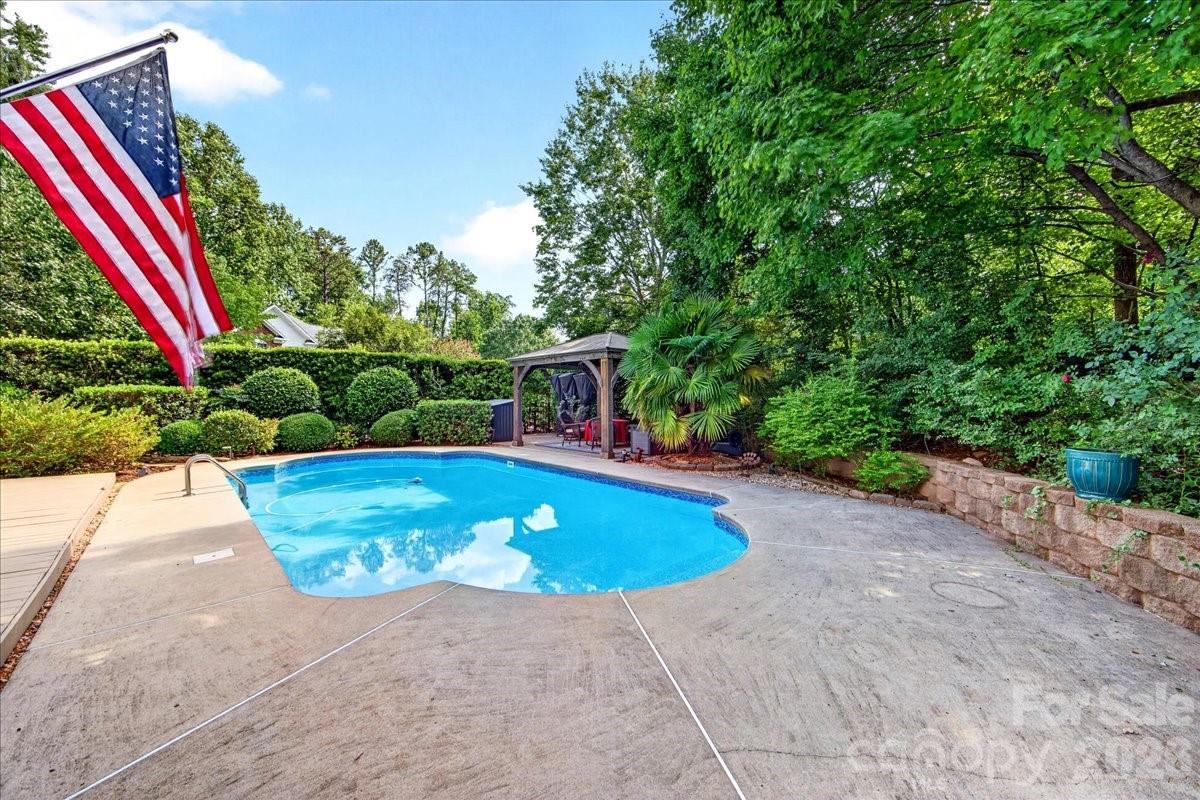 1308 Rockfish Drive Property Photo 2