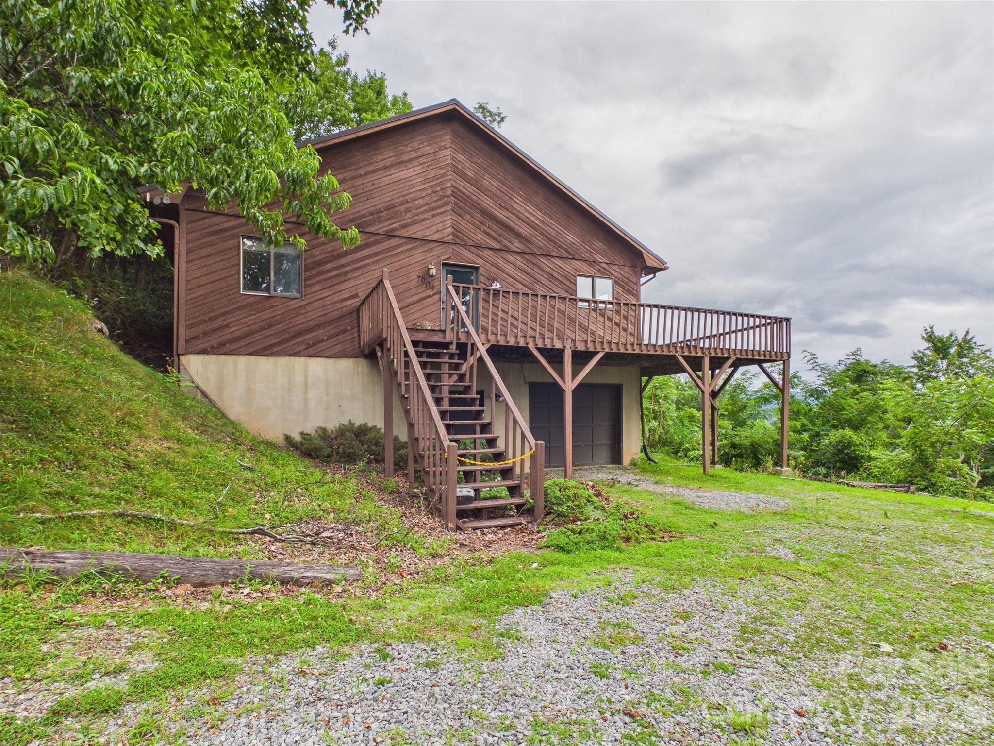 7904 Pinnacle Wind Lane Property Photo 1